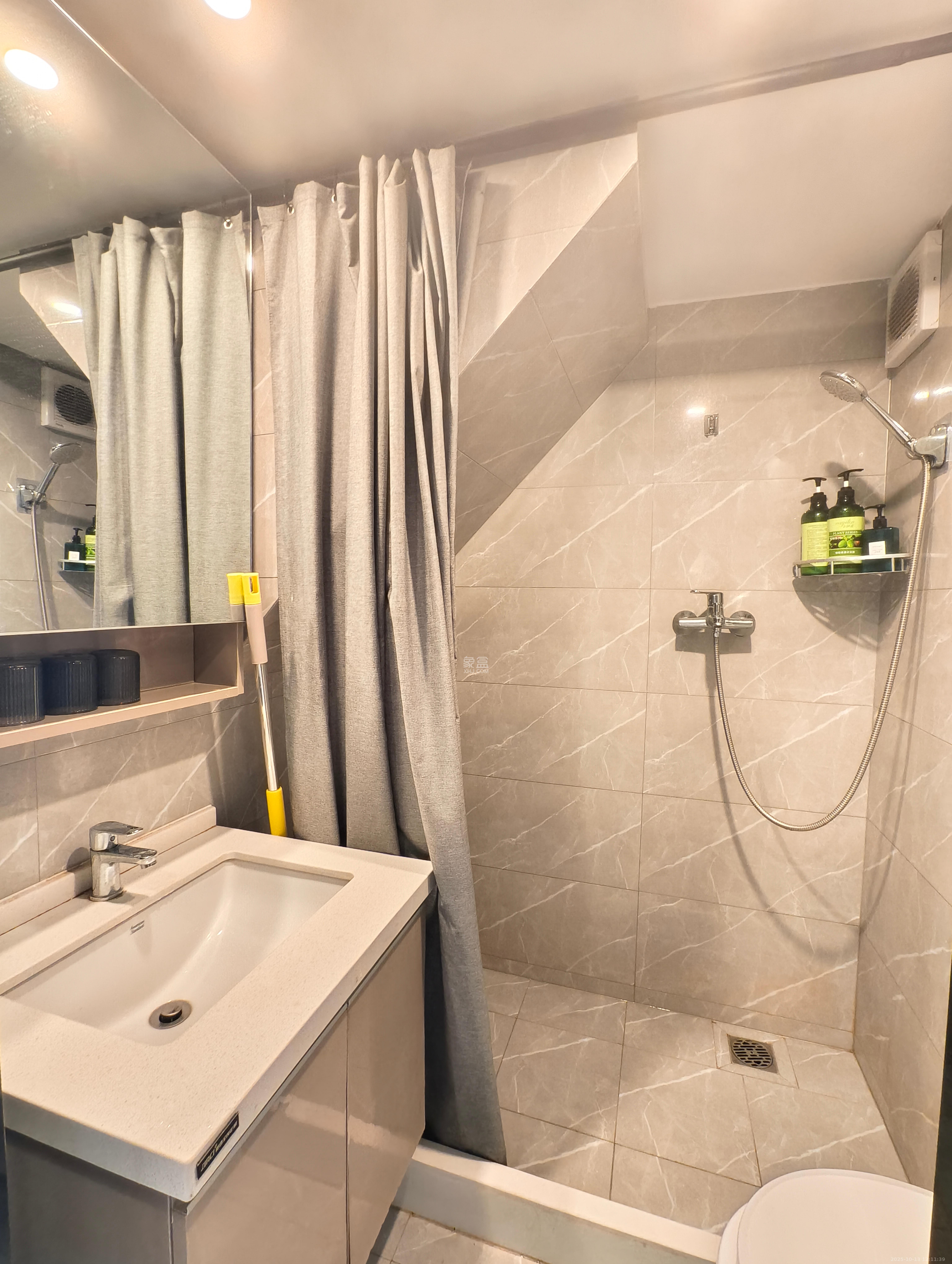 中一鲲出（鲲鹏府）  1室0厅0卫    2500.0元/月室内图