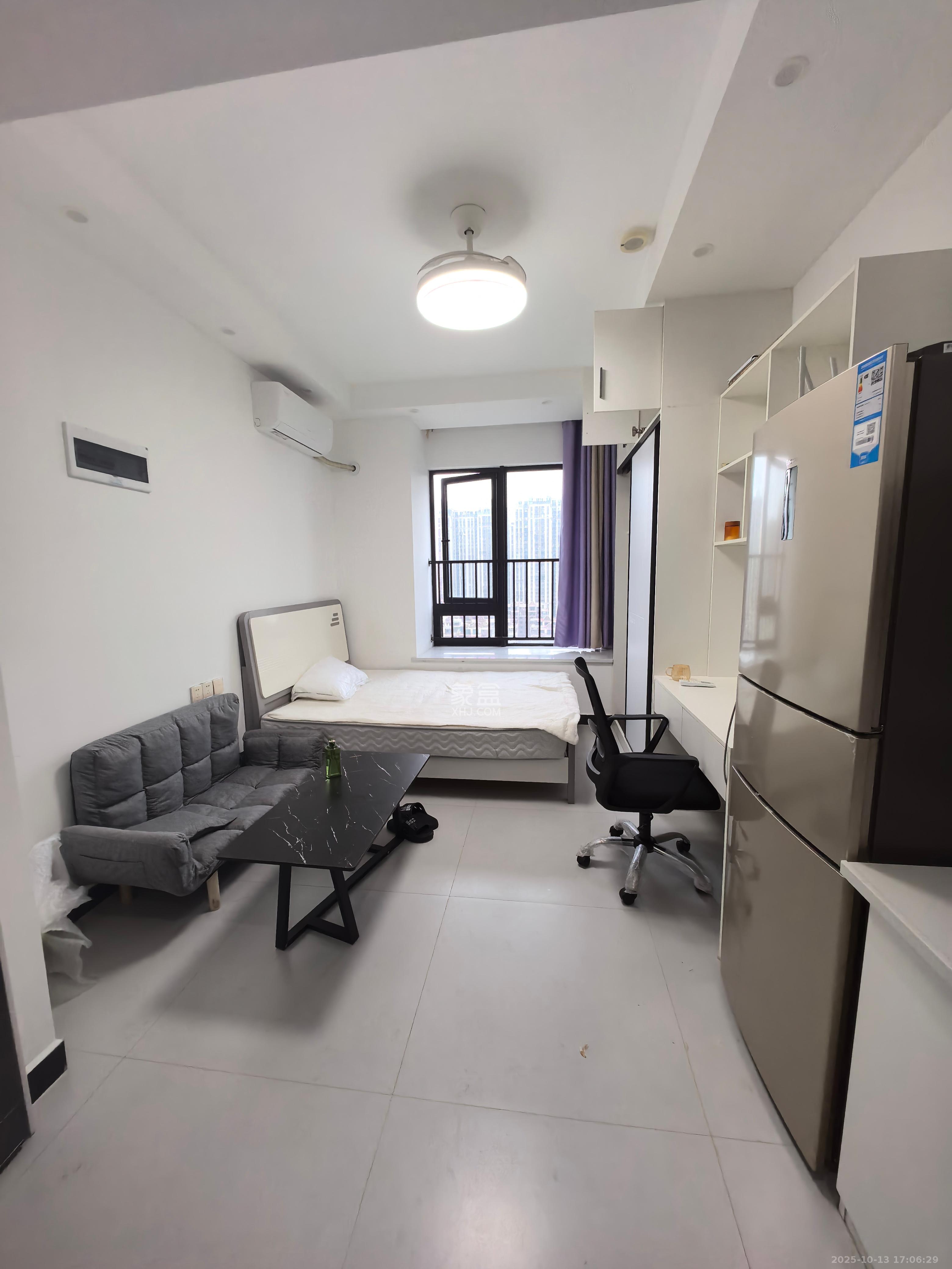 新城悦隽公园  1室0厅0卫    1200.0元/月 新城悦隽公园  1室0厅0卫    1200.0元/月