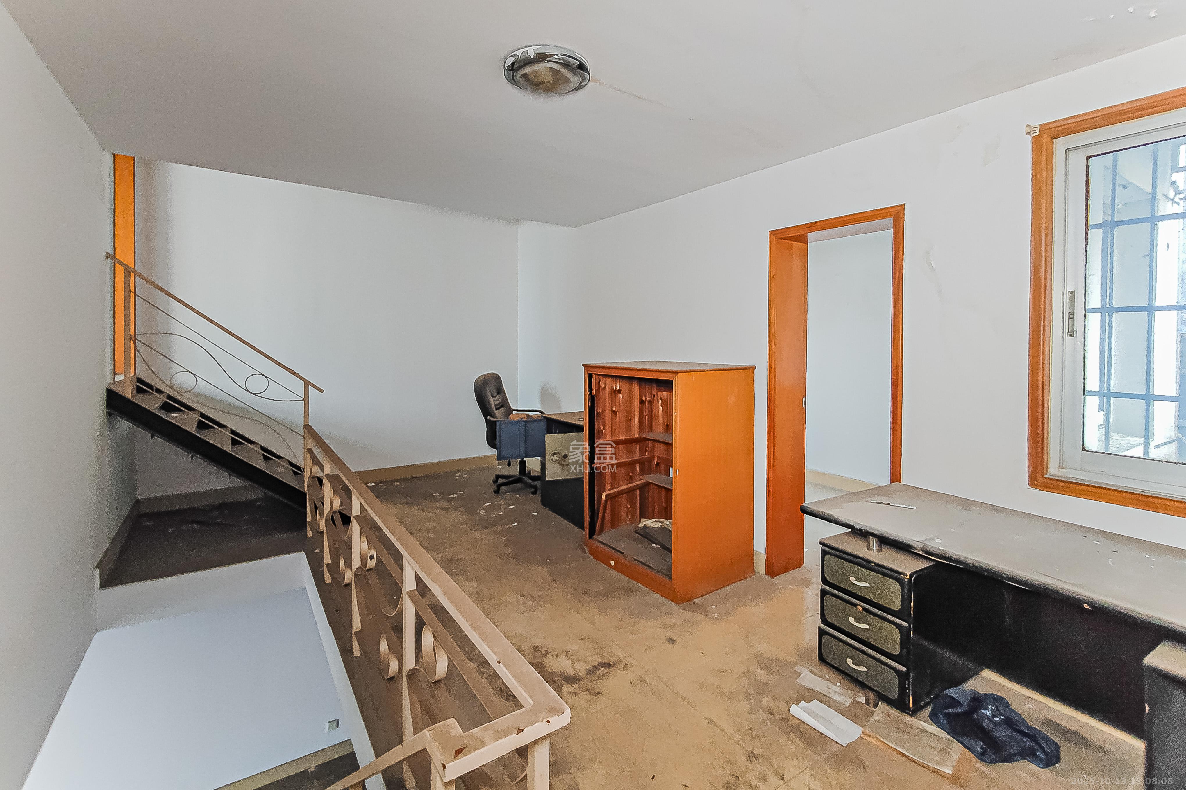 白沙公寓  6室1厅1卫    75.0万卧室