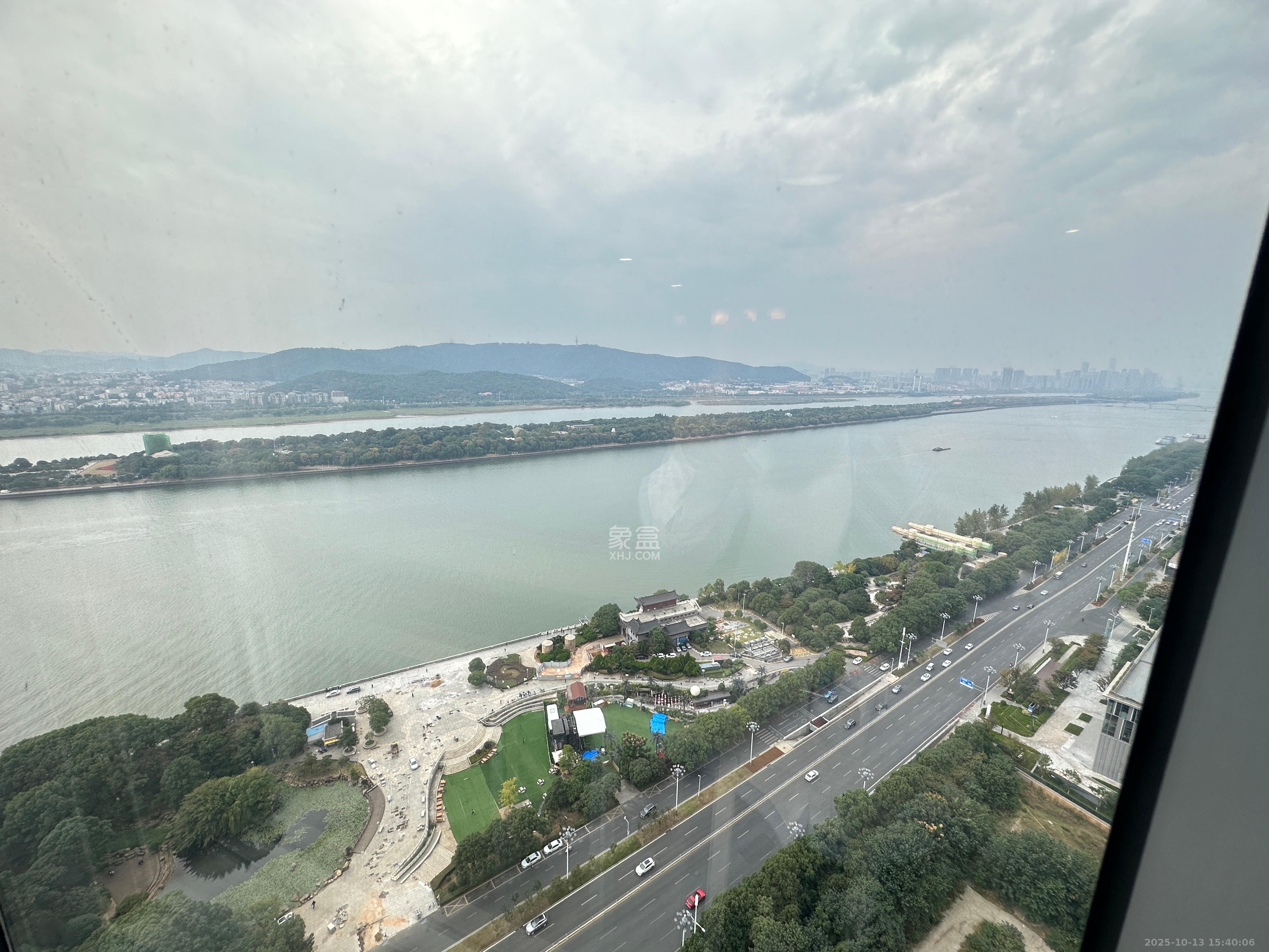 保利国际广场 1室1厅1卫 3500.0元/月 保利国际广场 1室1厅1卫 3500.0元/月室内图