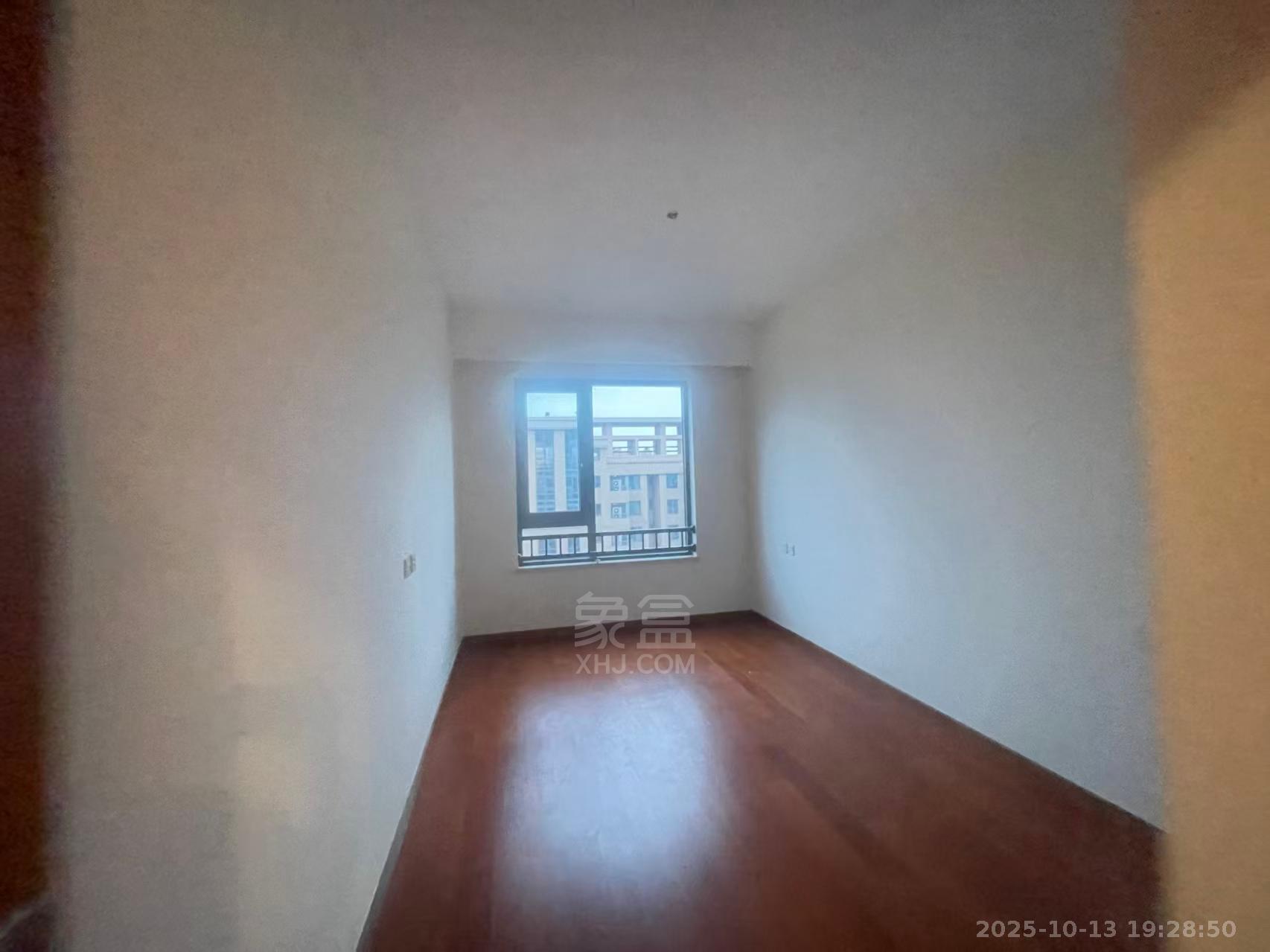 晋合湘水湾四期 3室2厅2卫 3000.0元/月 晋合湘水湾四期 3室2厅2卫 3000.0元/月室内图