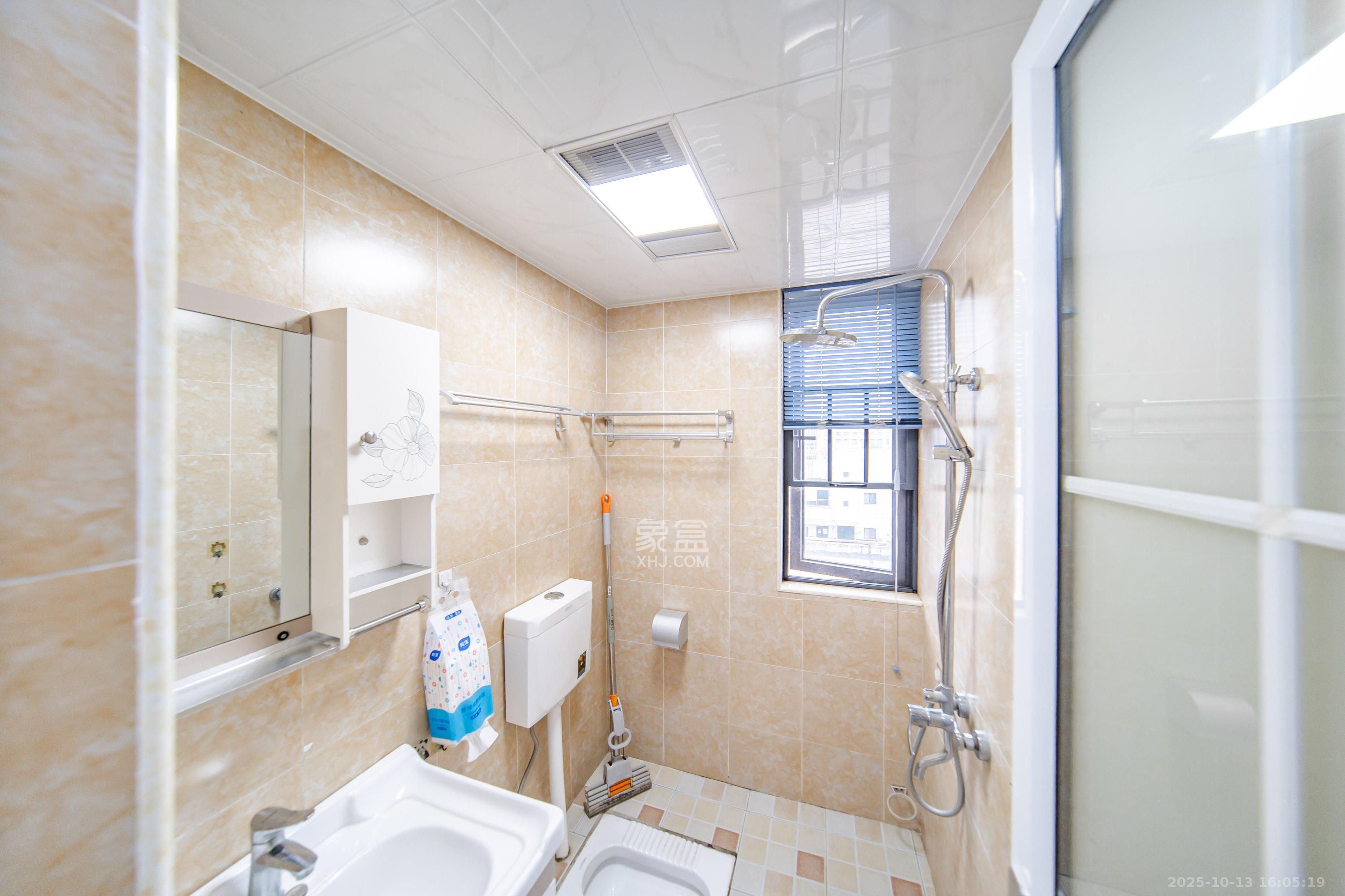 和顺洋湖壹号  3室2厅2卫    86.0万卫生间