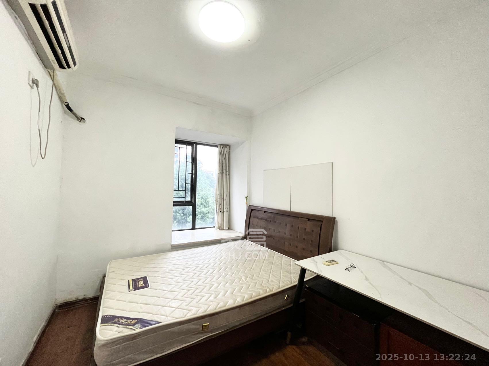 保利麓谷林语B区 3室2厅1卫 2100.0元/月 保利麓谷林语B区 3室2厅1卫 2100.0元/月室内图