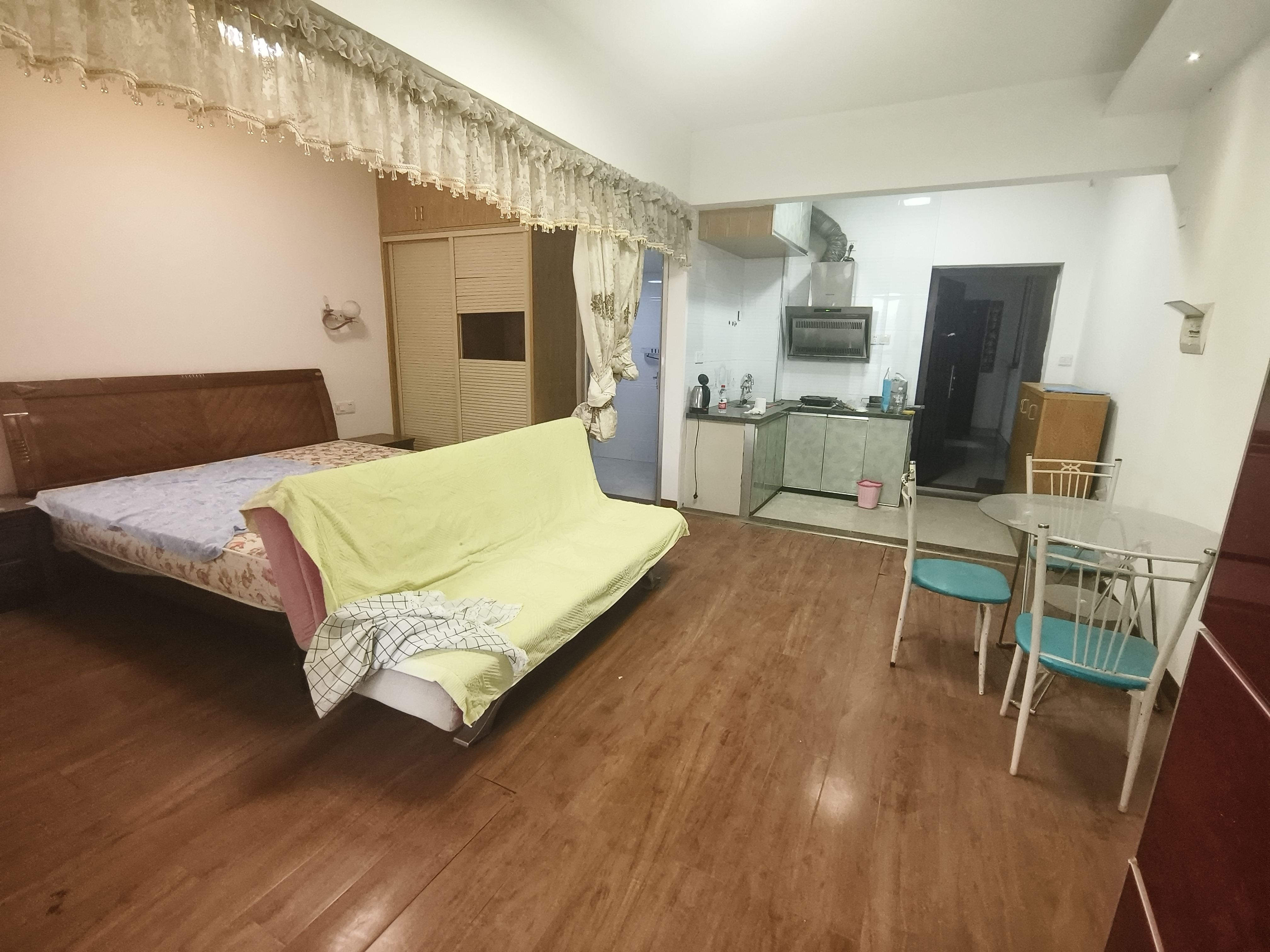 名仕华府  1室1厅1卫    800.0元/月室内图