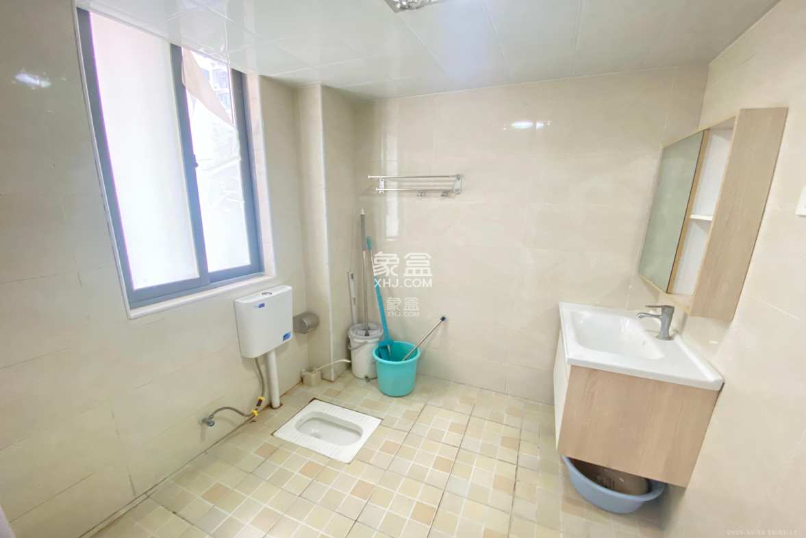 汇景豪庭 2室2厅1卫 2400.0元/月 汇景豪庭 2室2厅1卫 2400.0元/月室内图