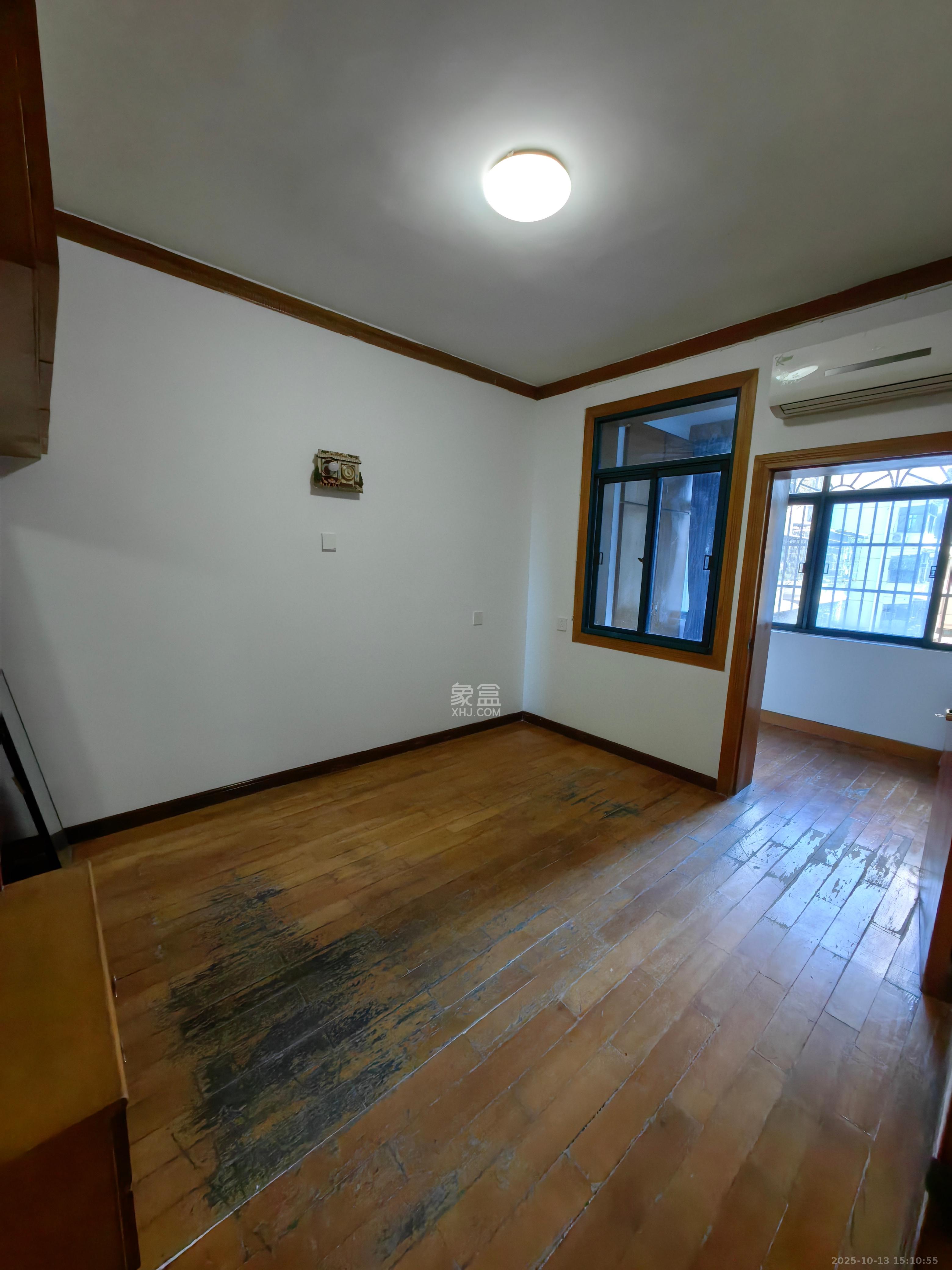 县府坪巷散盘  3室2厅2卫    2500.0元/月室内图