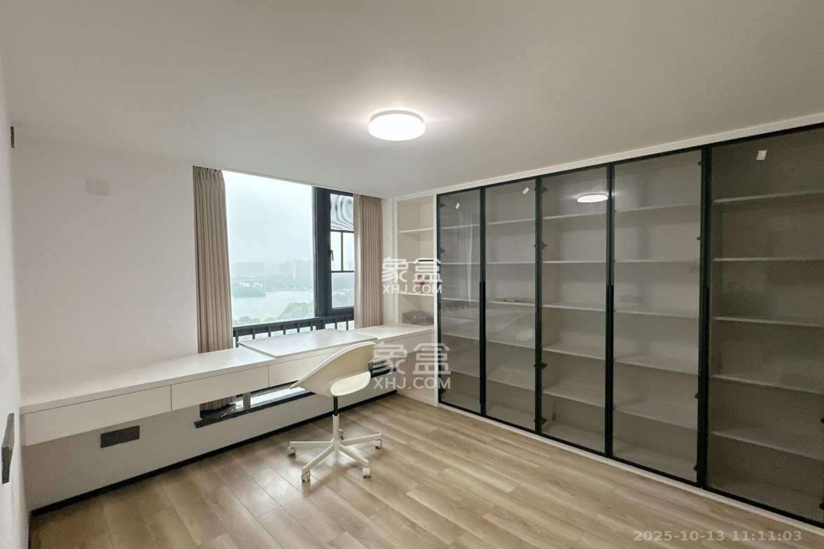 藏珑湖上公馆 1室0厅0卫 4500.0元/月 藏珑湖上公馆 1室0厅0卫 4500.0元/月室内图