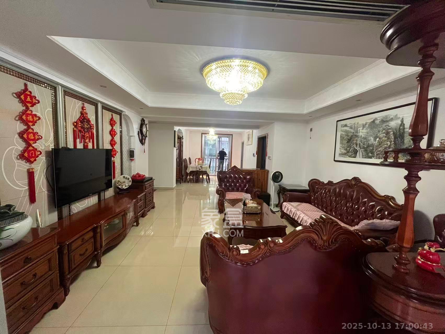 金葳佳园  4室2厅2卫    5000.0元/月室内图