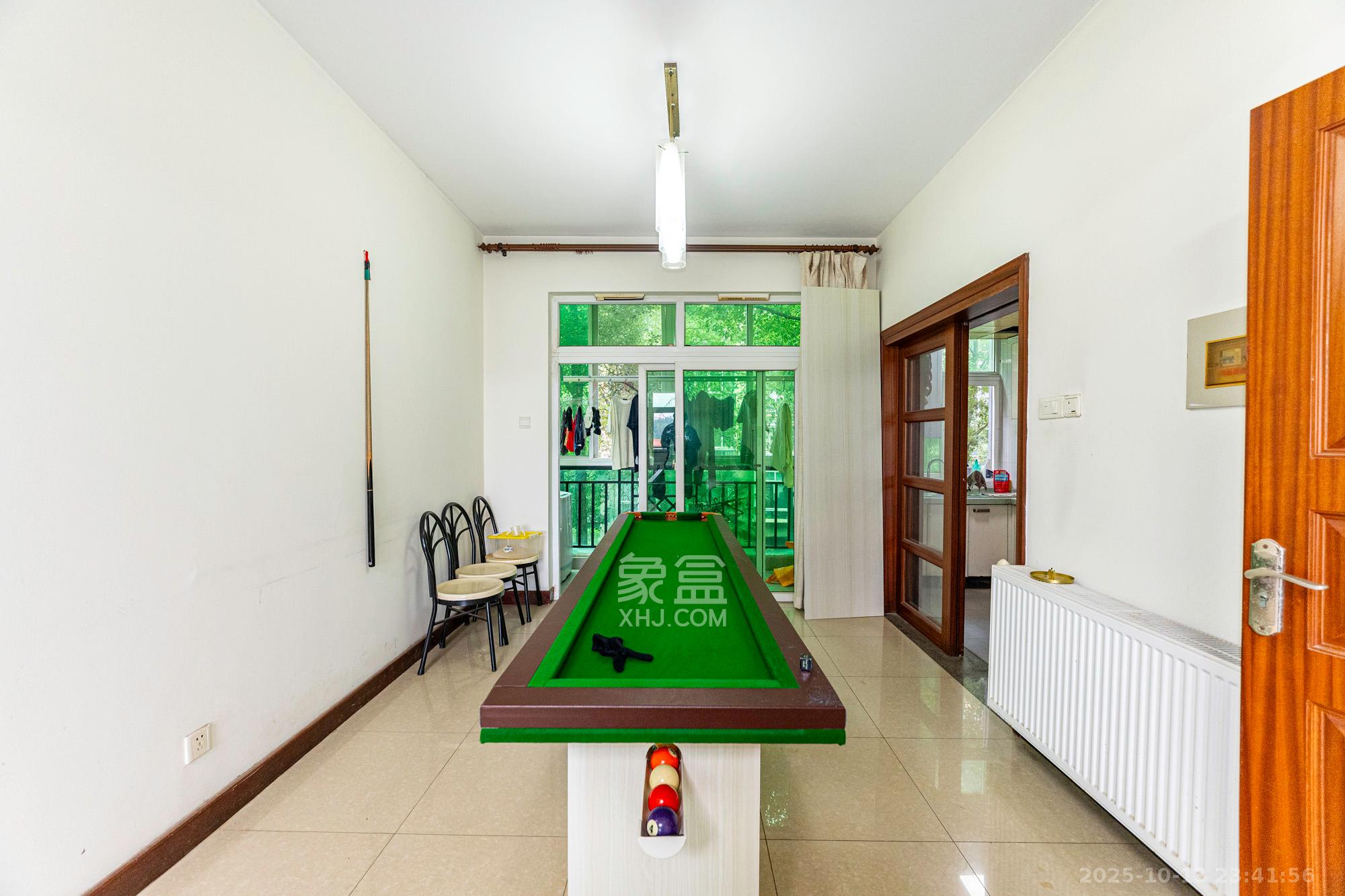 圣爵菲斯  4室2厅2卫    98.0万客厅