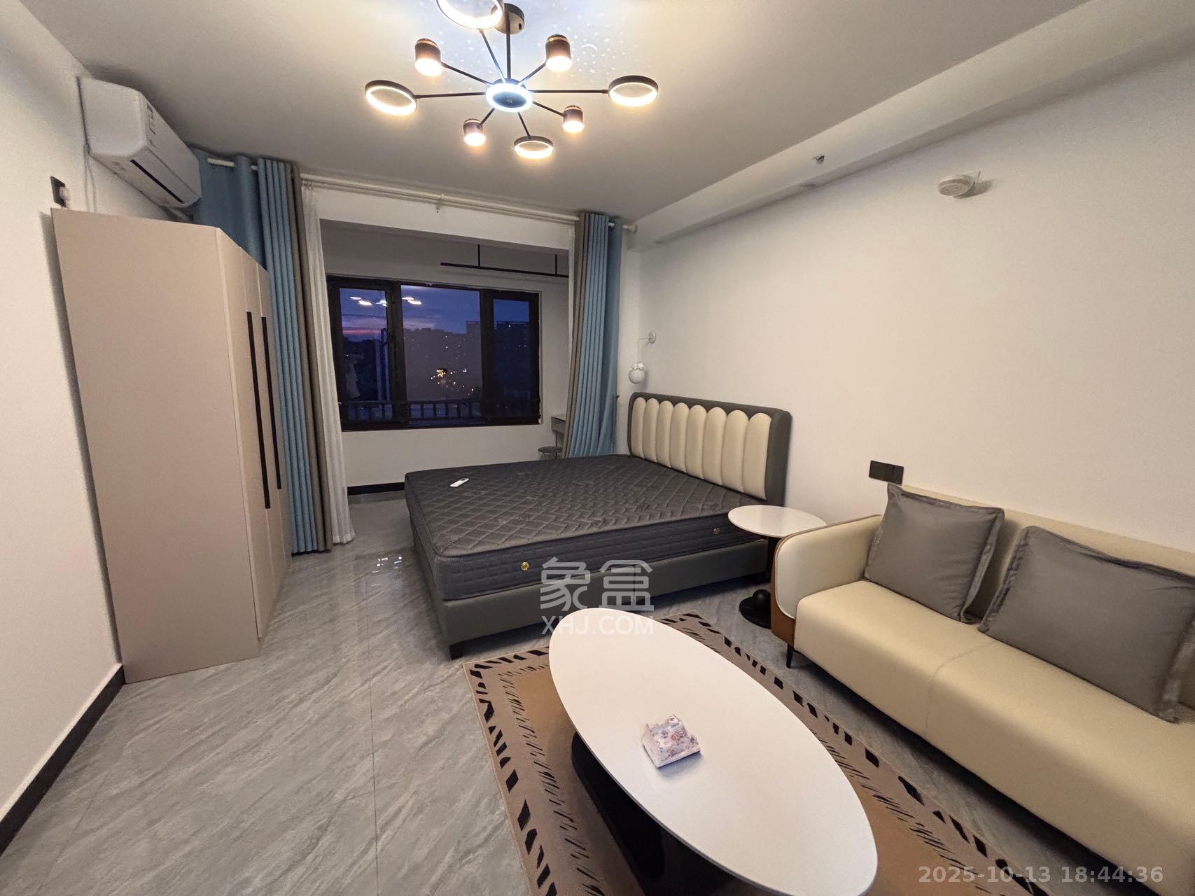 中海珑悦府 1室0厅0卫 1300.0元/月 中海珑悦府 1室0厅0卫 1300.0元/月室内图