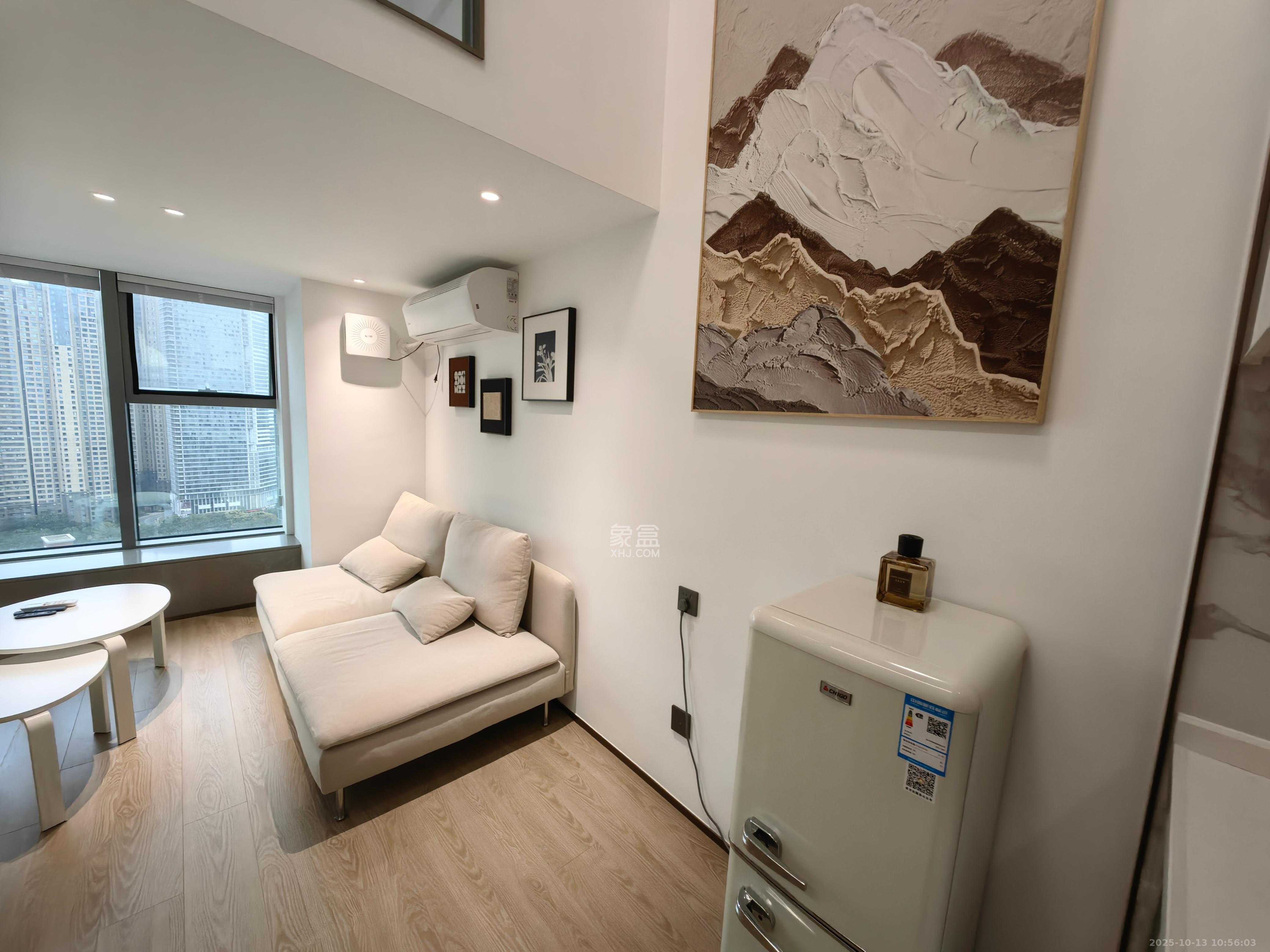 长沙五矿广场  1室0厅0卫    3500.0元/月 长沙五矿广场  1室0厅0卫    3500.0元/月