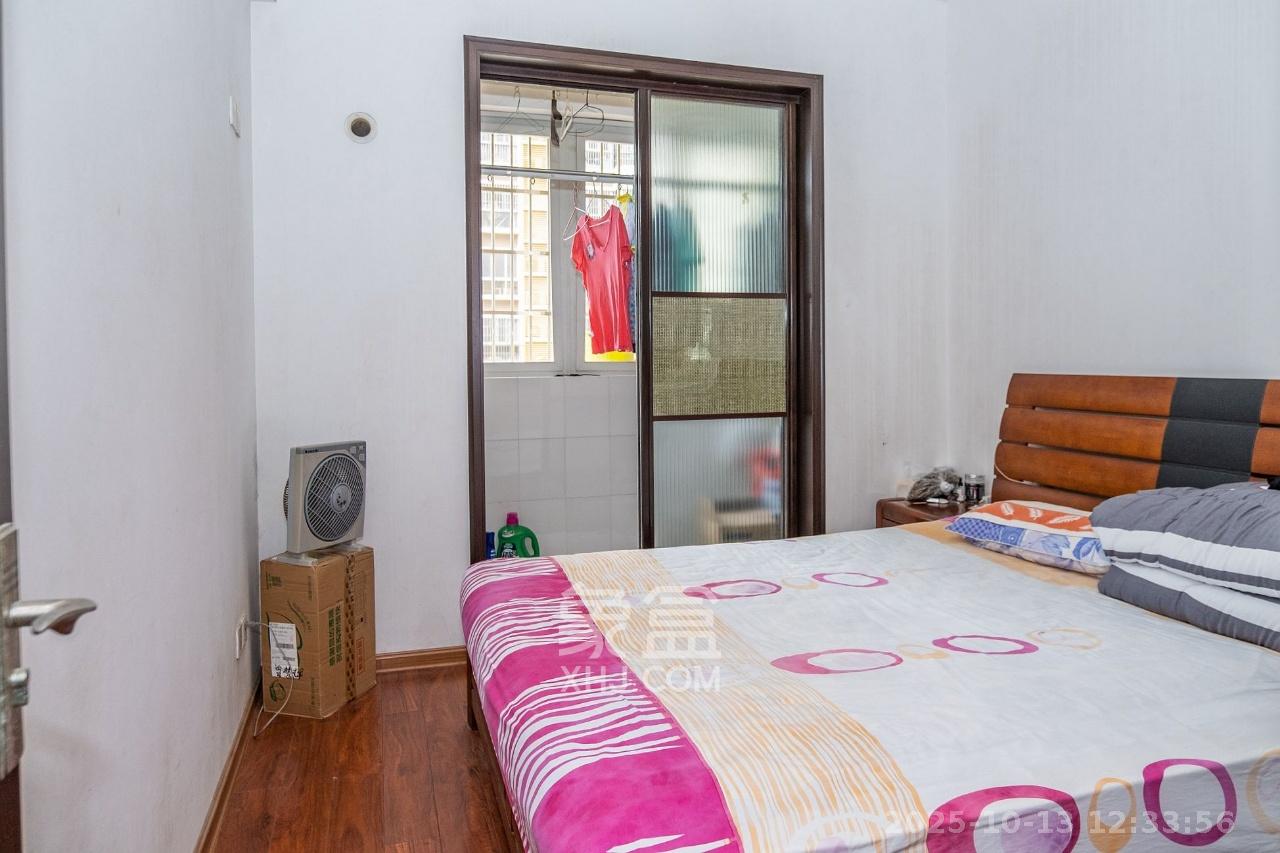 红树湾 4室2厅2卫 2200.0元/月 红树湾 4室2厅2卫 2200.0元/月室内图