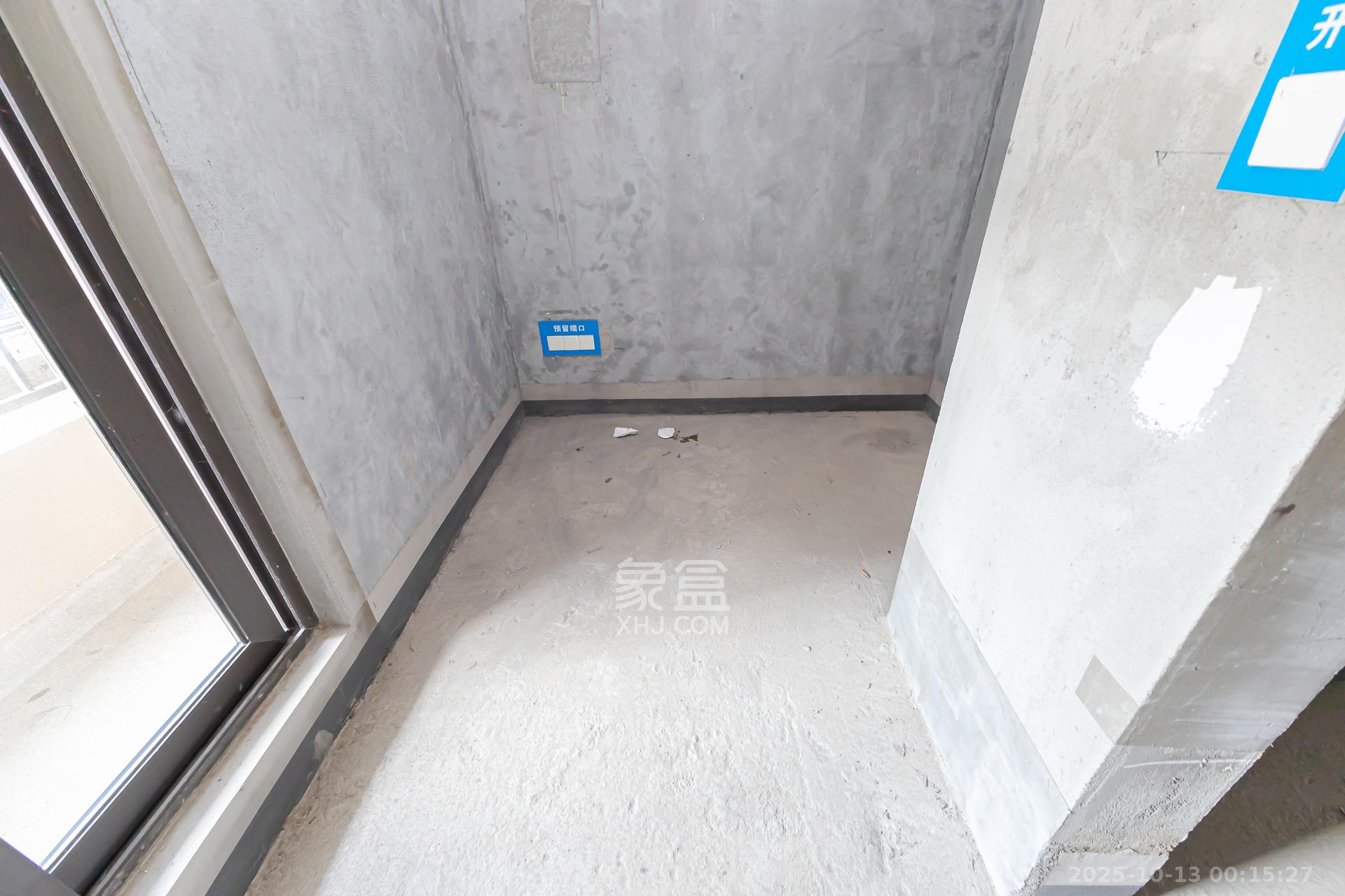 时代建发和著  4室2厅3卫    450.0万卧室