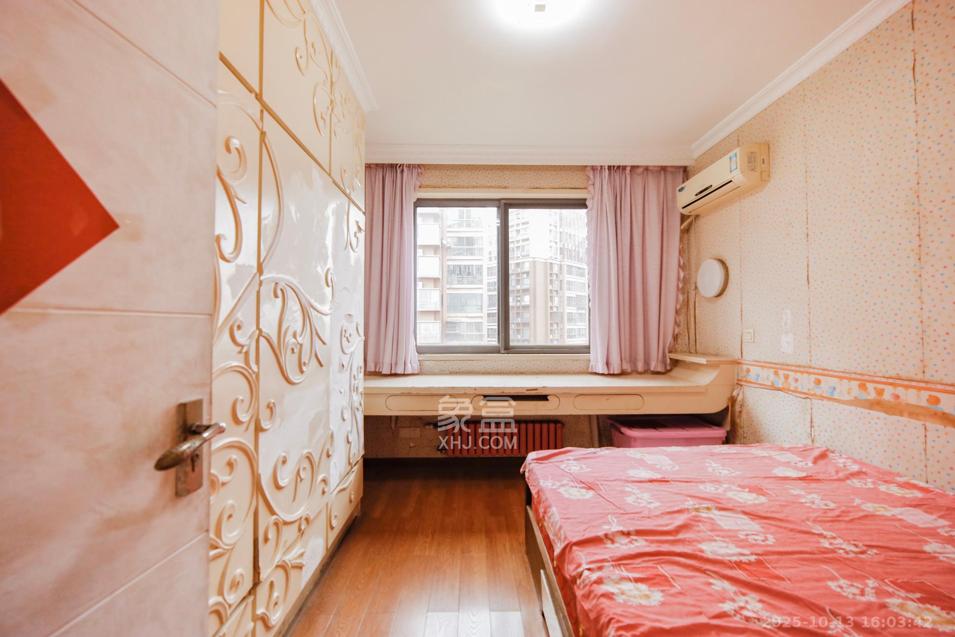 上海城小区  3室1厅2卫    98.0万卧室