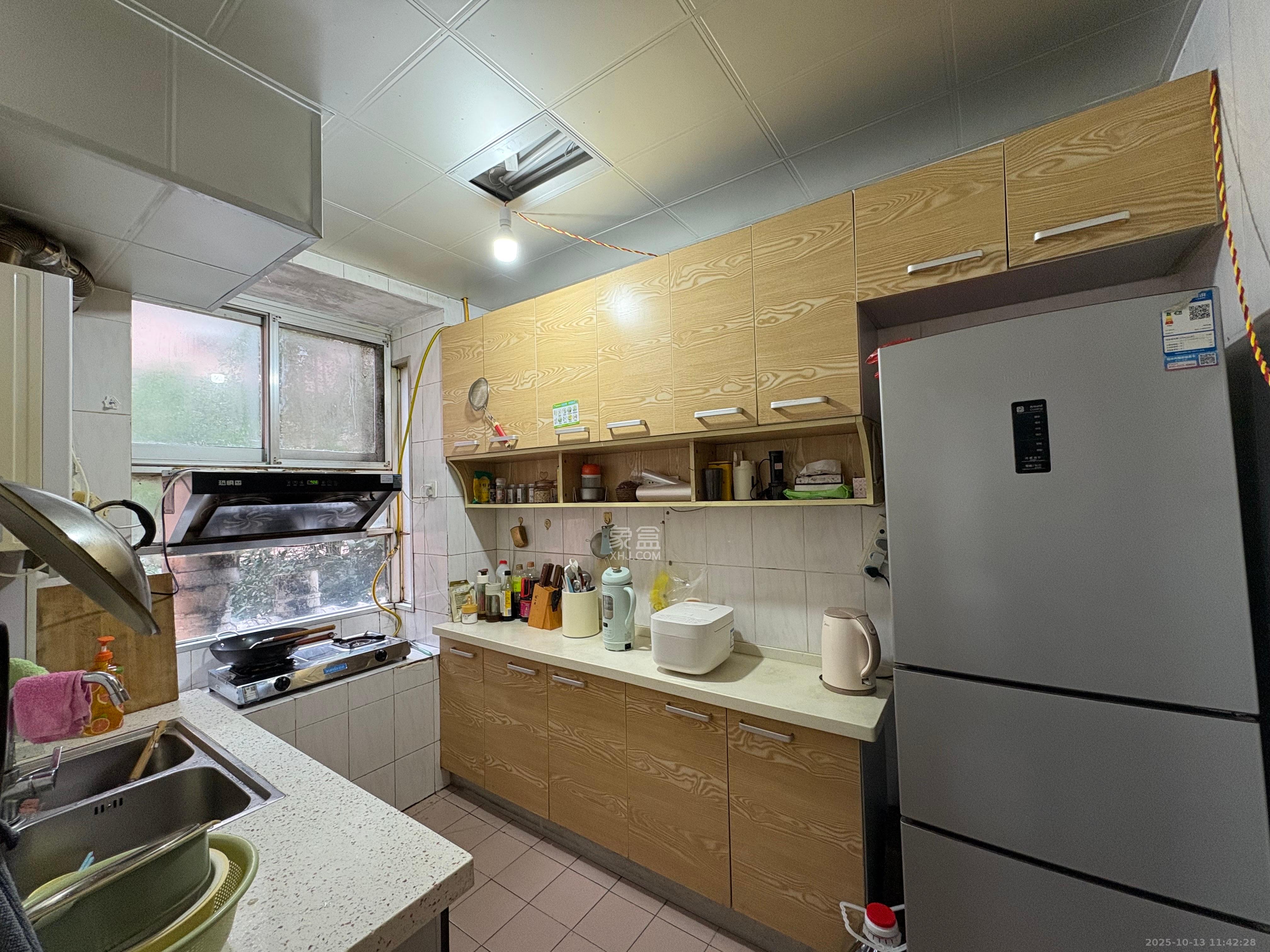 湘卫花苑 3室2厅2卫 2100.0元/月 湘卫花苑 3室2厅2卫 2100.0元/月室内图