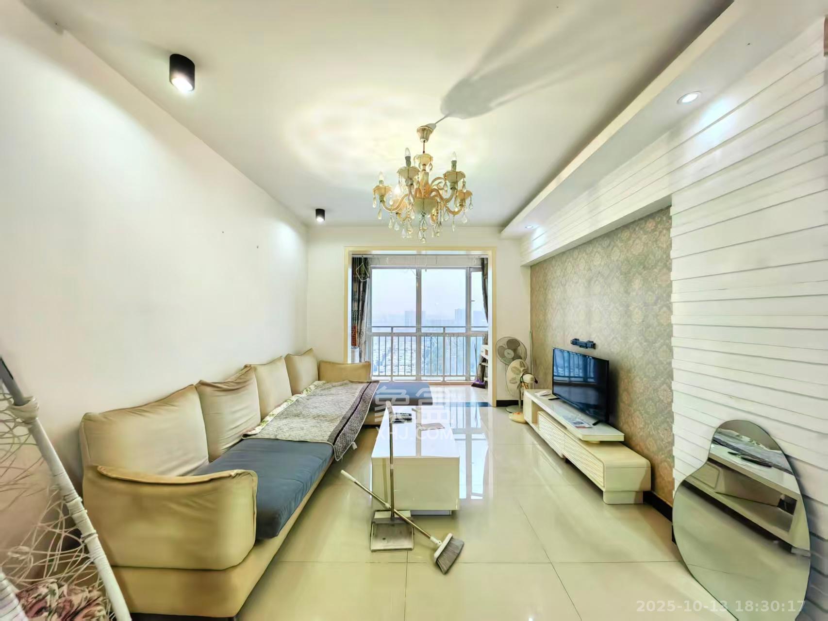 恒广国际景园一二区  2室2厅1卫    1900.0元/月 恒广国际景园一二区  2室2厅1卫    1900.0元/月