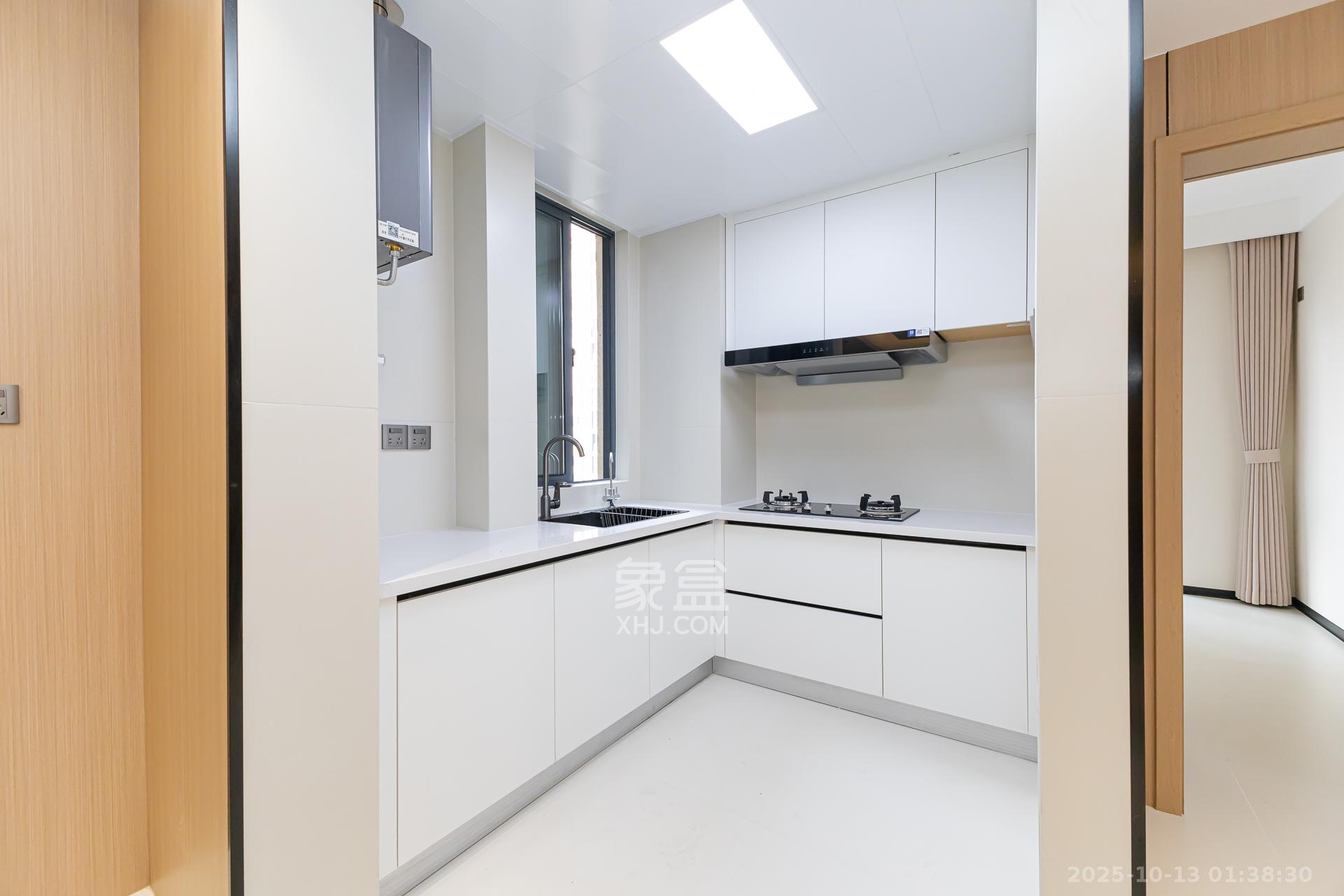 明发阅江悦府 4室2厅2卫 129.8万 明发阅江悦府 4室2厅2卫 129.8万厨房