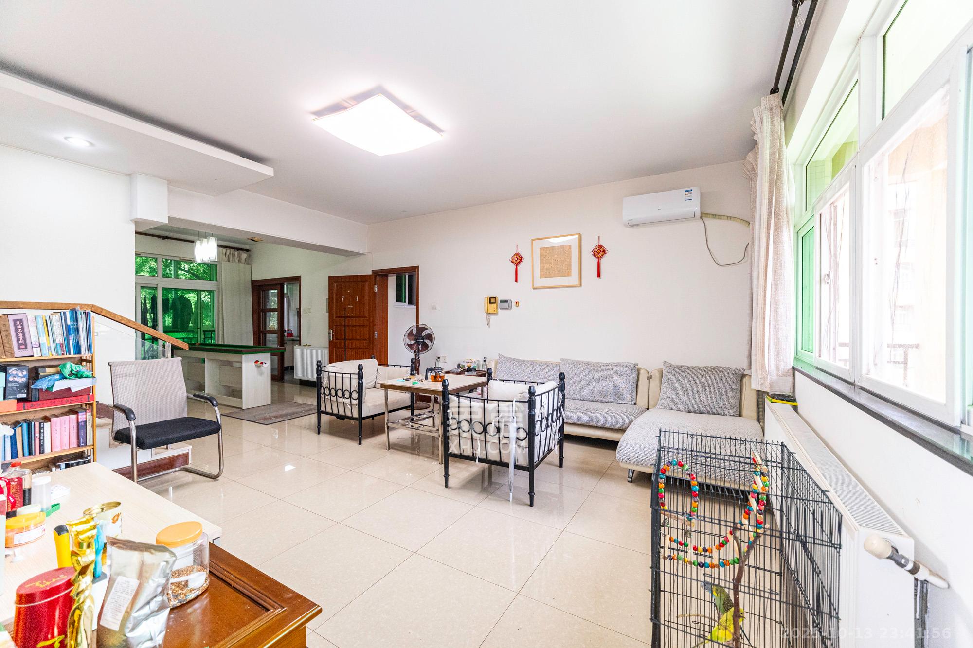 圣爵菲斯  4室2厅2卫    98.0万客厅