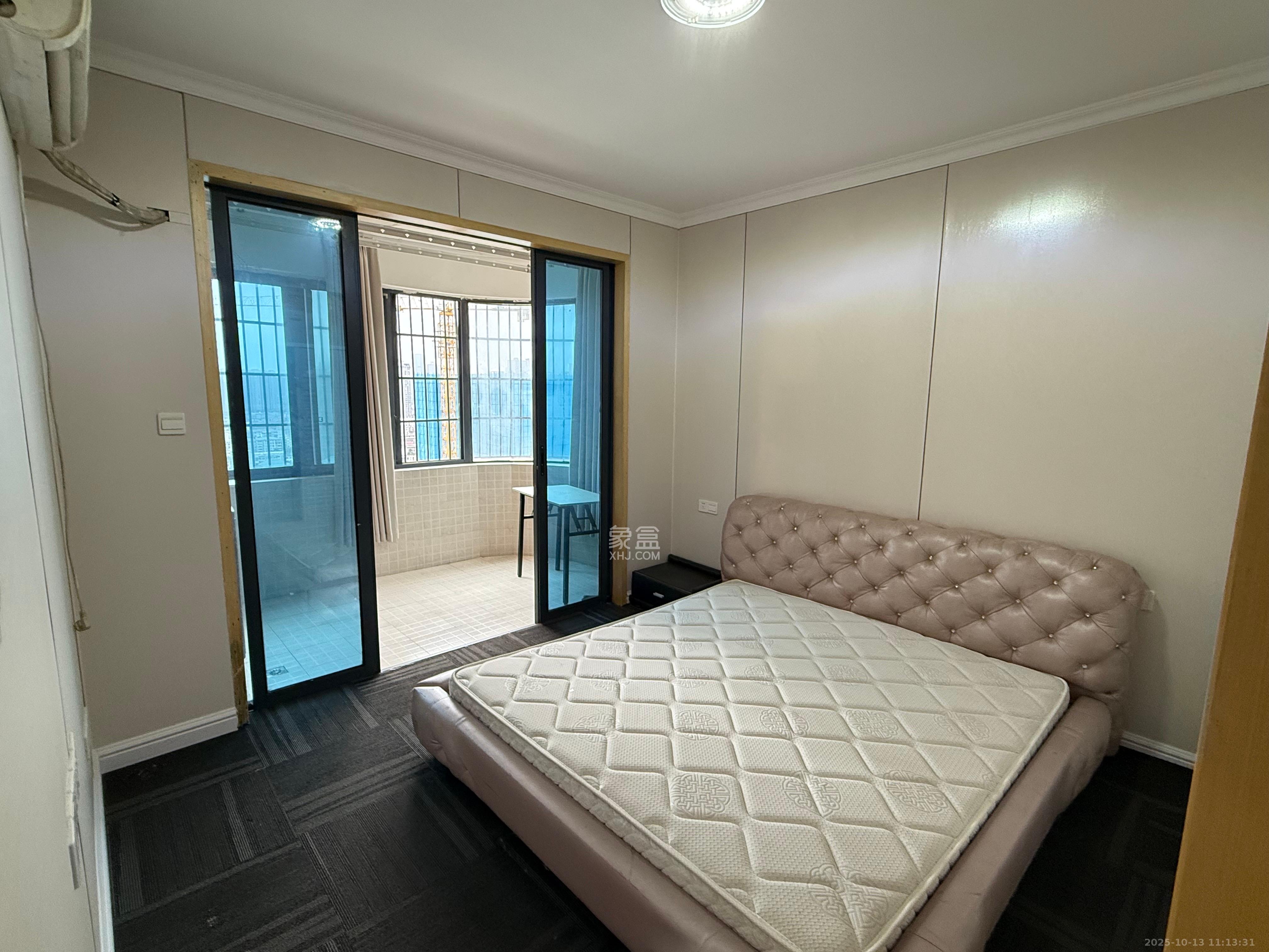 融圣国际  2室2厅1卫    2700.0元/月 融圣国际  2室2厅1卫    2700.0元/月室内图