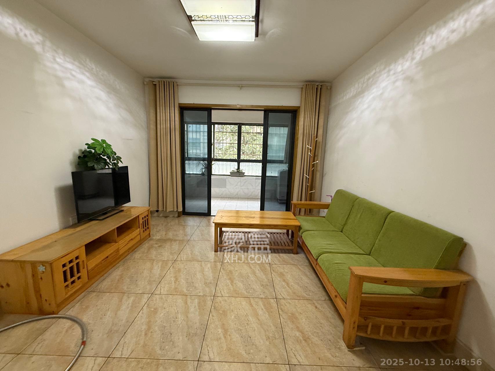 保利花园  2室1厅1卫    1800.0元/月 保利花园  2室1厅1卫    1800.0元/月室内图