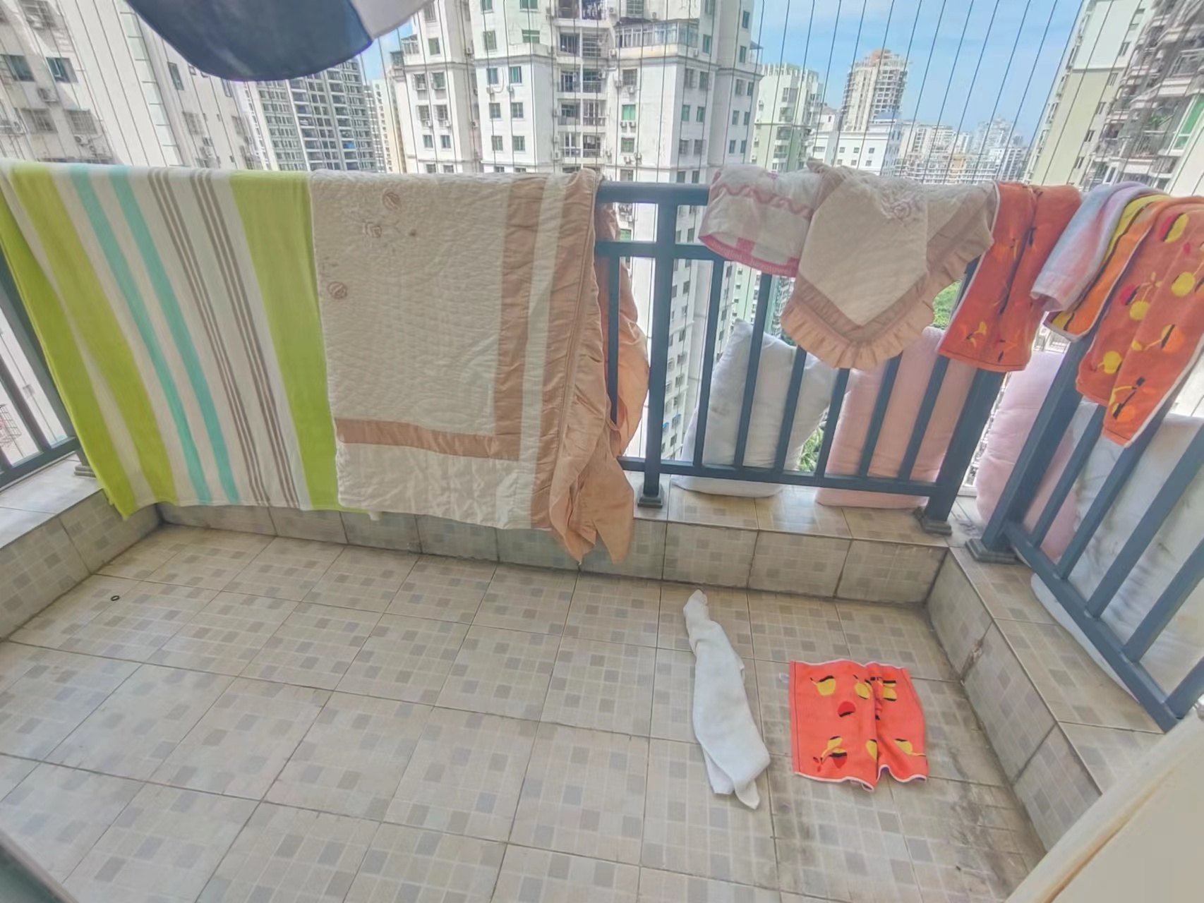 汇泰大厦 2室2厅1卫 2300.0元/月 汇泰大厦 2室2厅1卫 2300.0元/月室内图