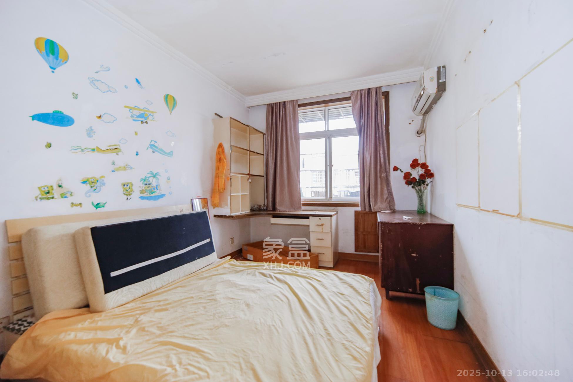 湘樟园小区（湘樟家园）  3室2厅2卫    55.0万卧室