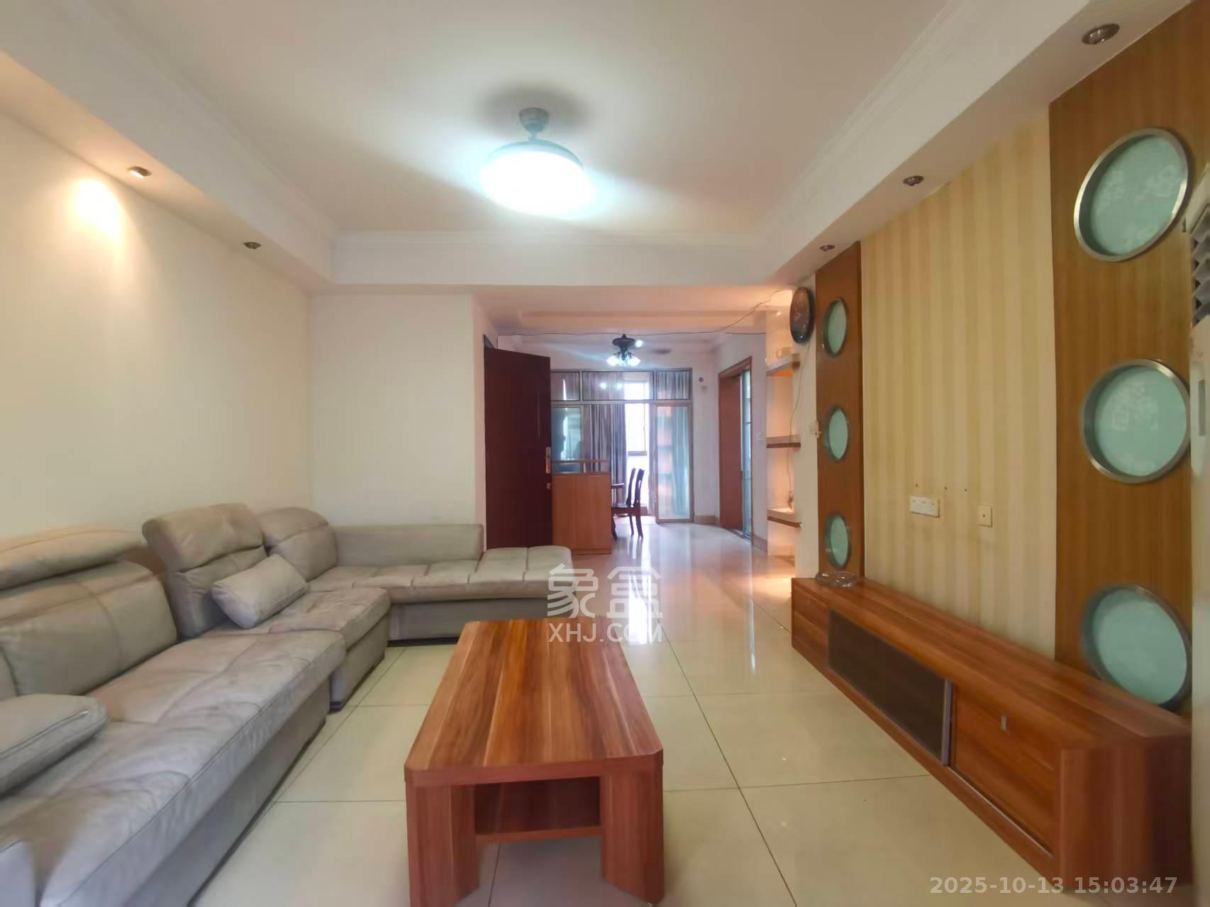 碧桂园威尼斯城  3室2厅2卫    2200.0元/月