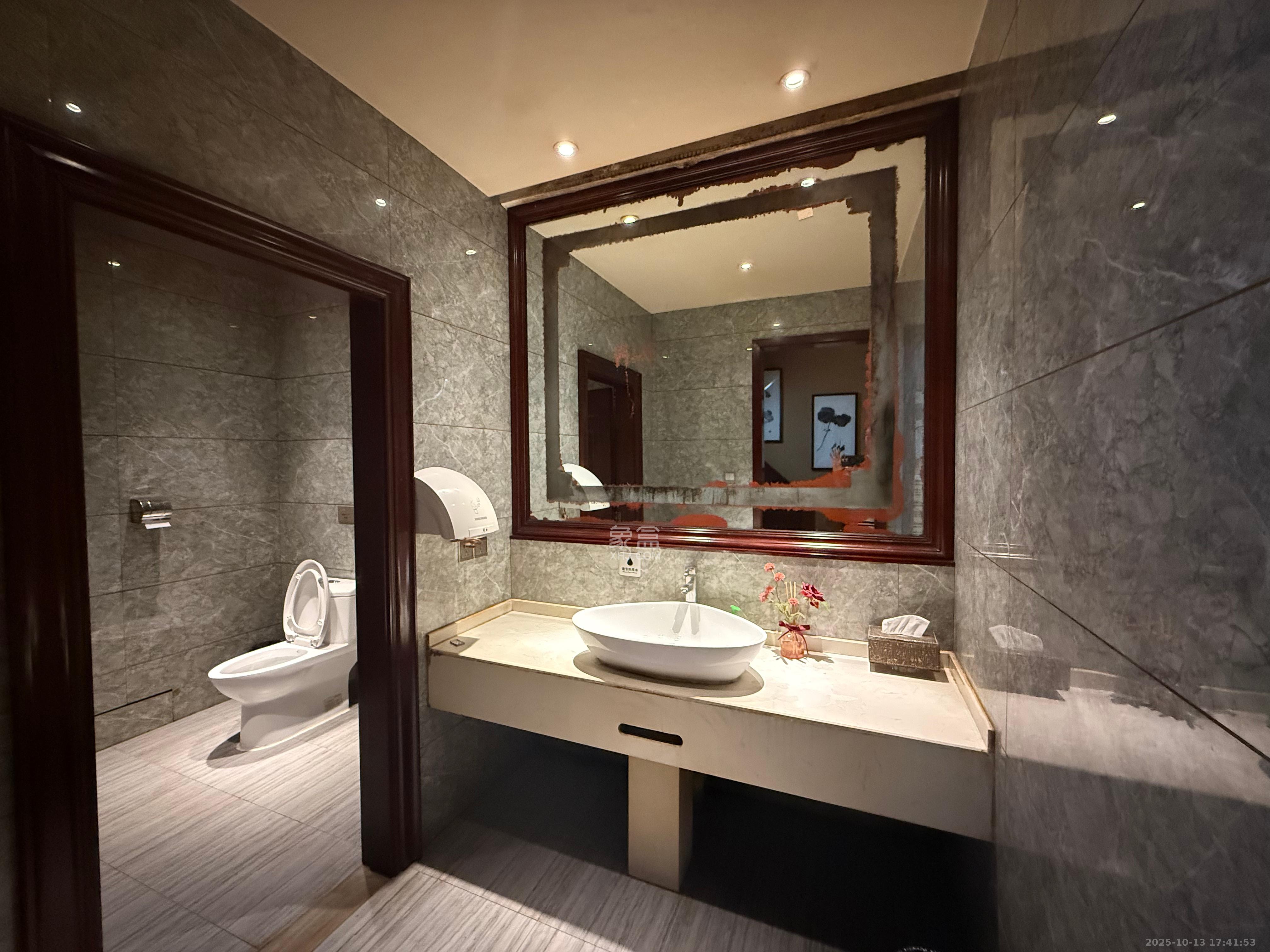 七里庙散盘   228.0㎡      28000.0元/月室内图