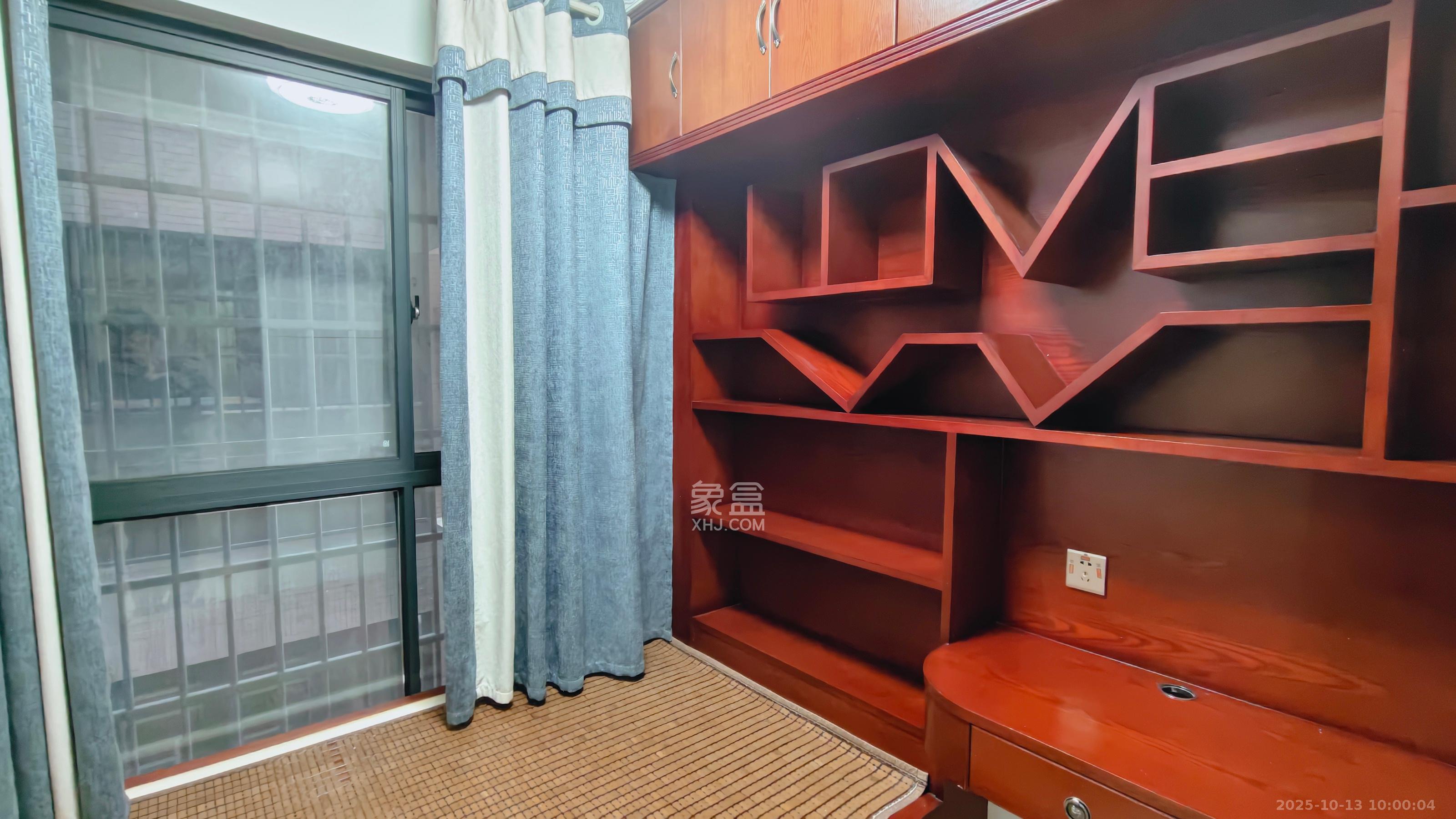 辉宏橄榄城  3室2厅1卫    2000.0元/月室内图