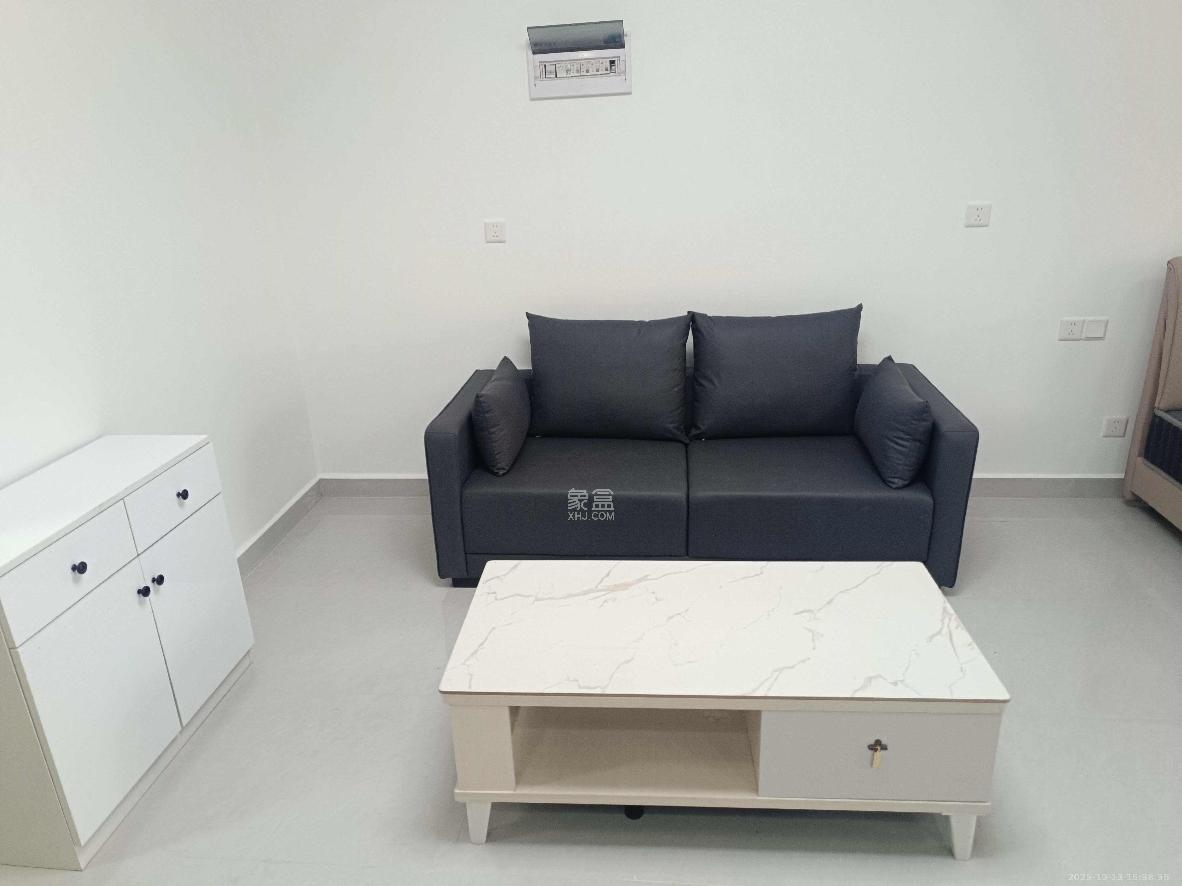 美林美寓  1室0厅0卫    1600.0元/月 美林美寓  1室0厅0卫    1600.0元/月室内图1