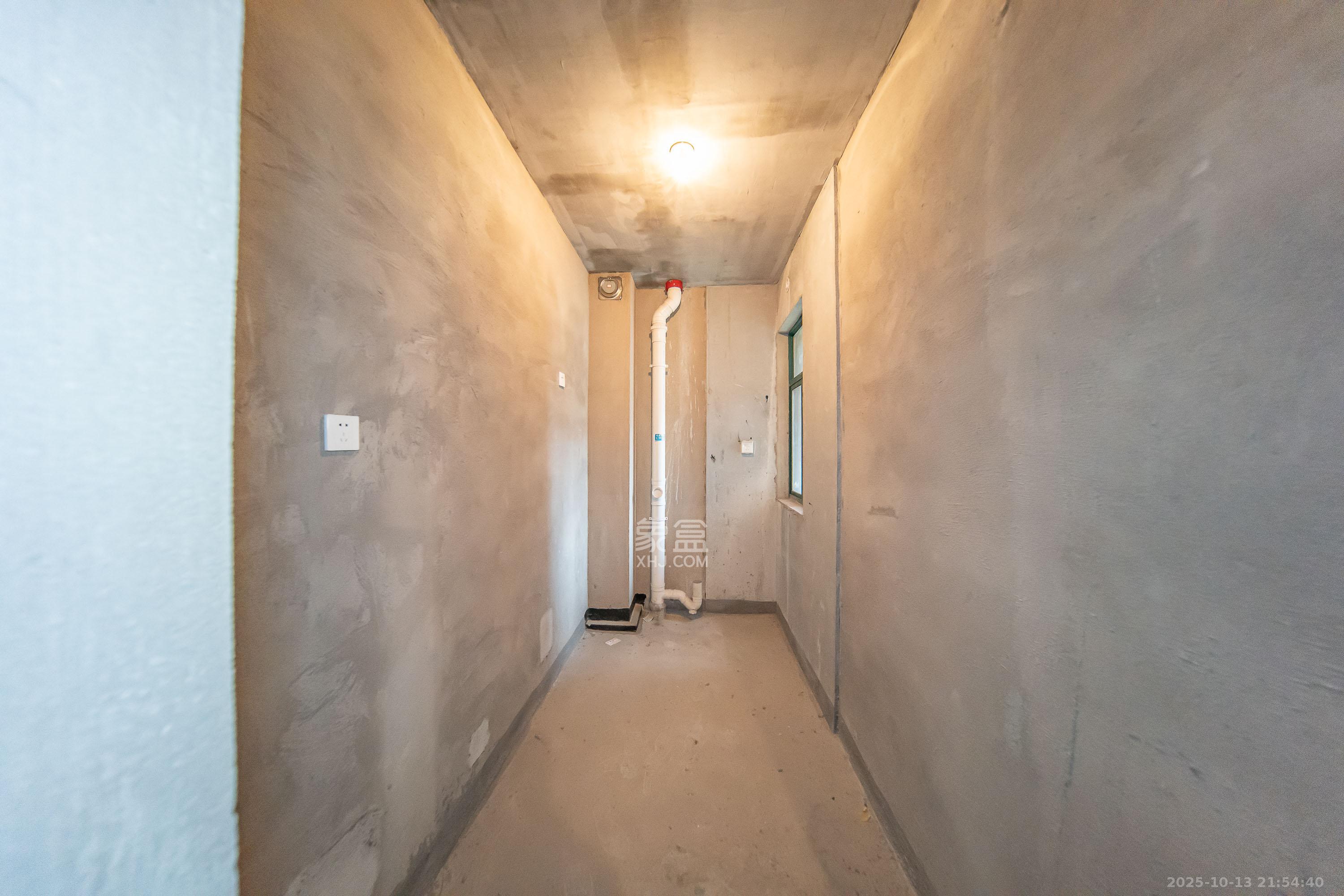 洋湖时代  3室2厅1卫    62.0万厨房