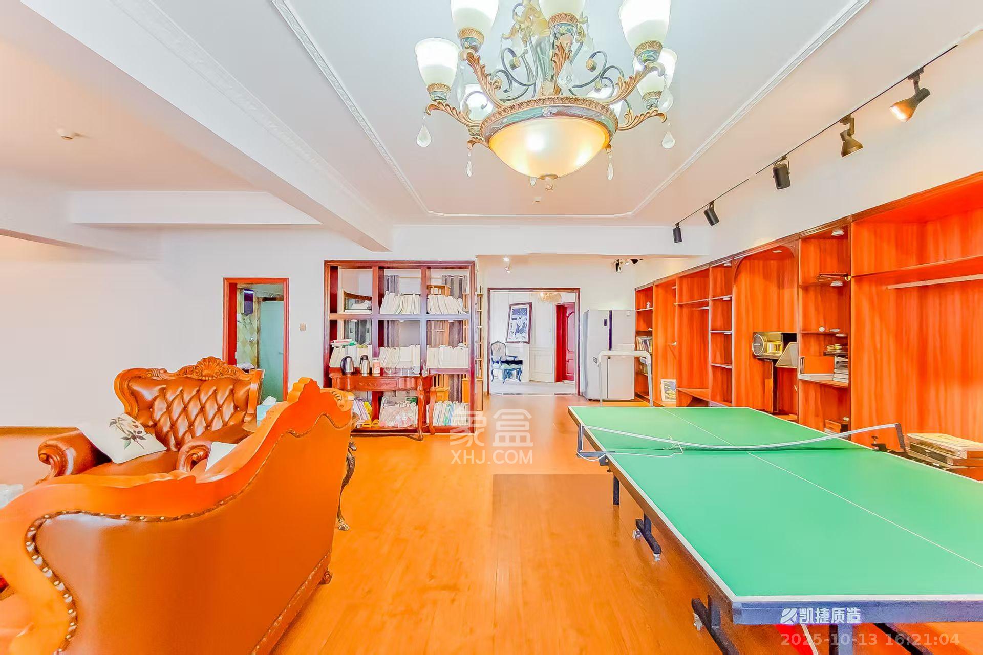 潮宗御苑  4室1厅2卫    7300.0元/月室内图