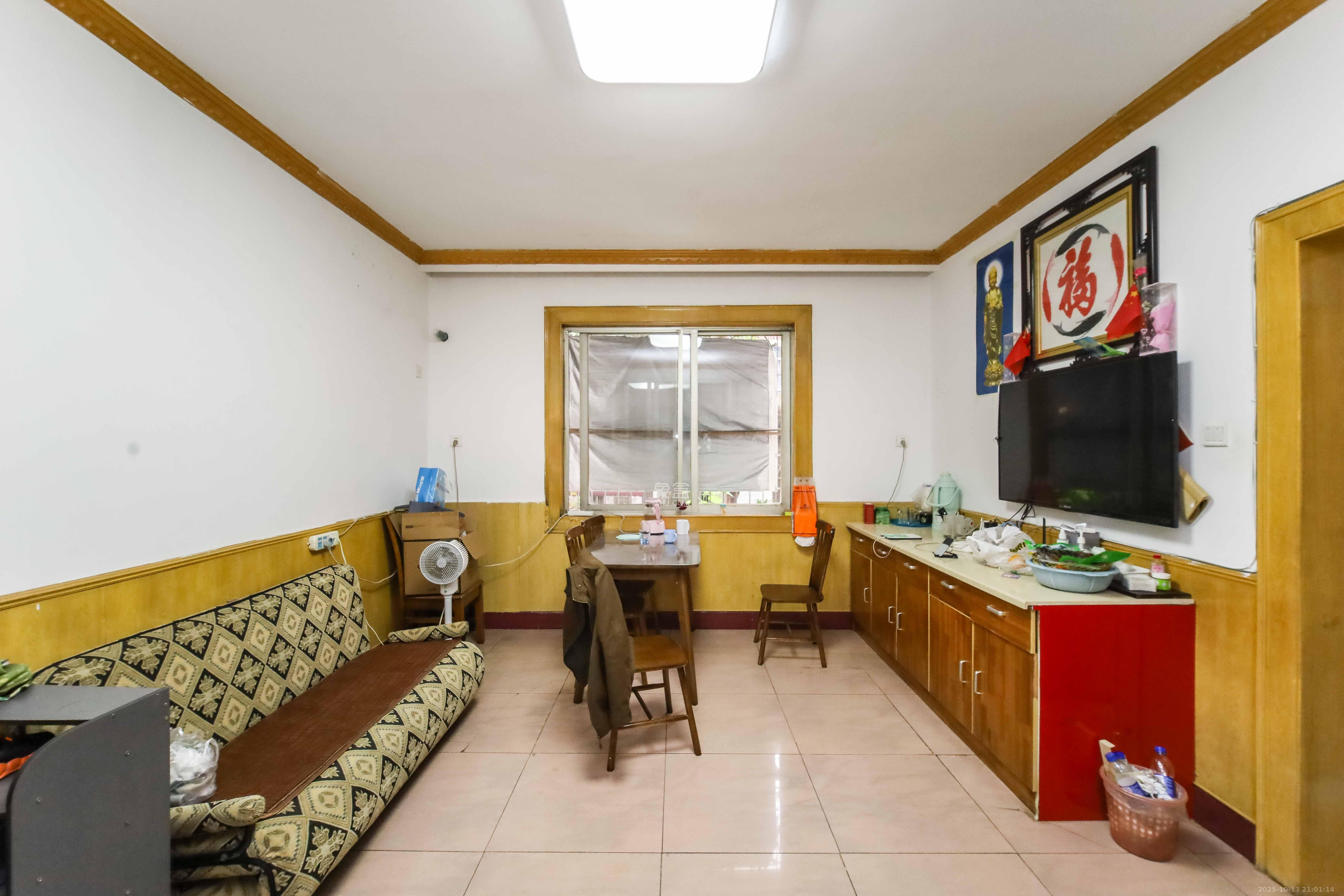 马王堆疗养院单位房 3室2厅1卫 80.0万 马王堆疗养院单位房 3室2厅1卫 80.0万客厅