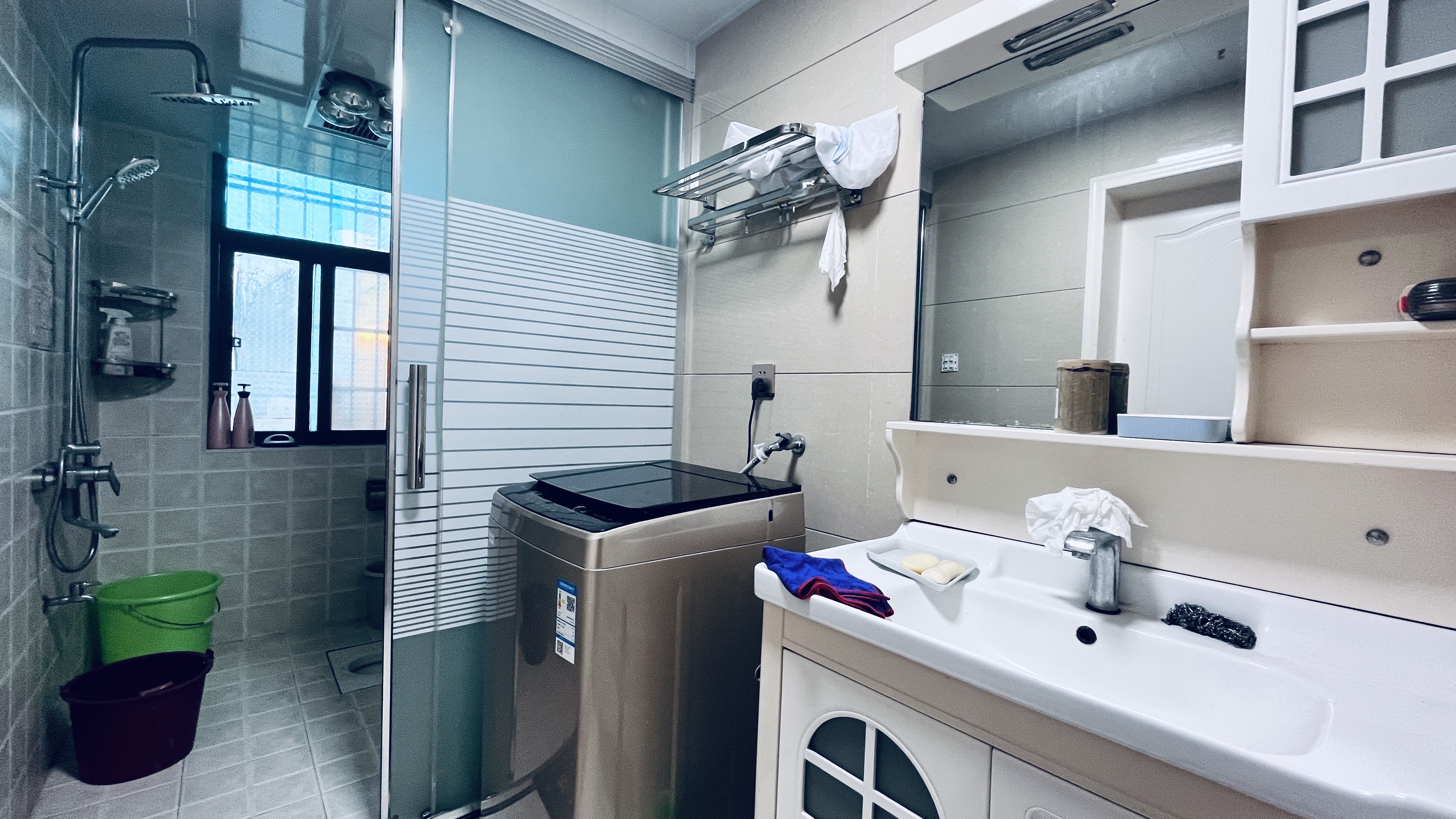 梓山豪苑  2室2厅1卫    1600.0元/月室内图