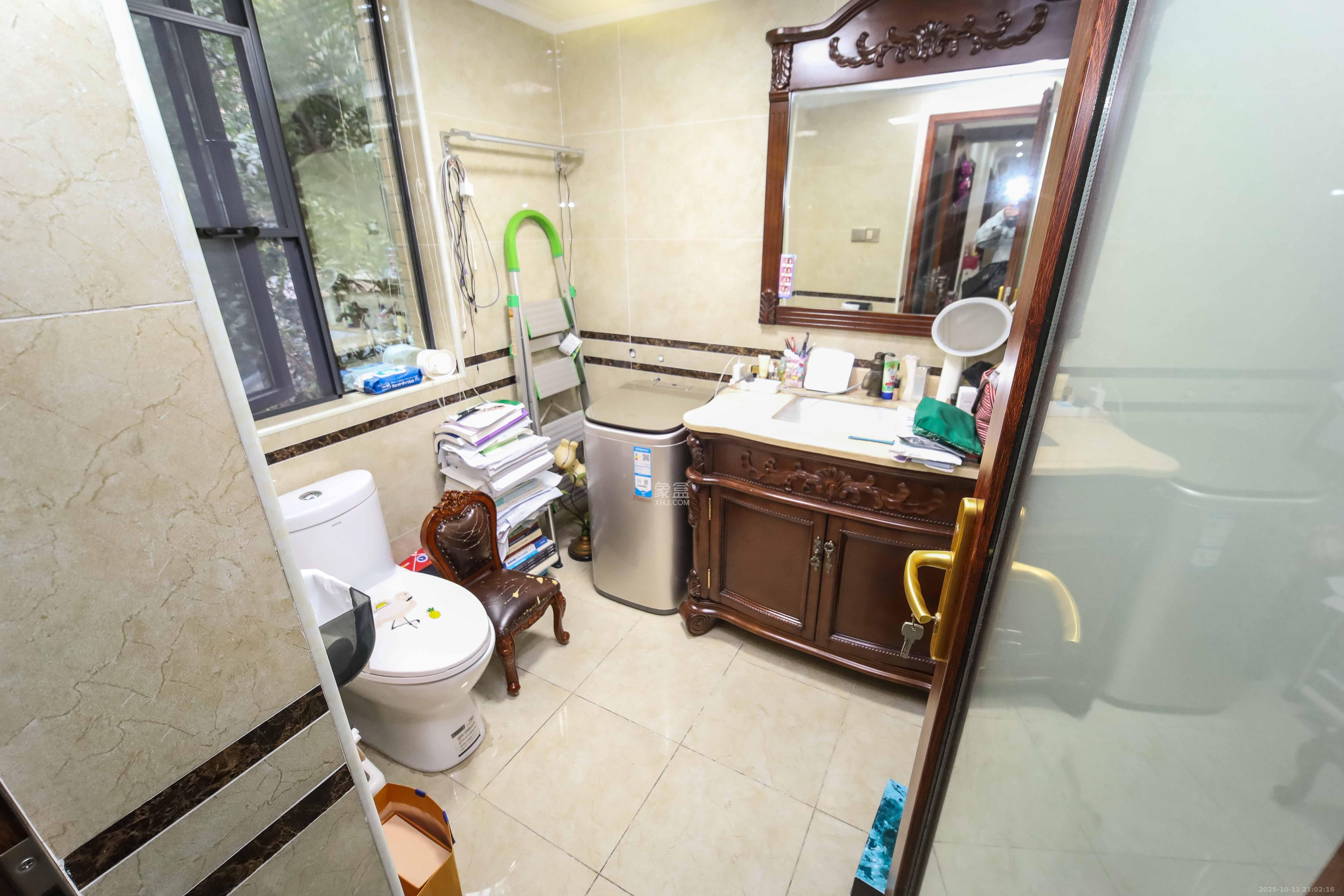 长房白沙湾 3室2厅2卫 135.0万 长房白沙湾 3室2厅2卫 135.0万卫生间