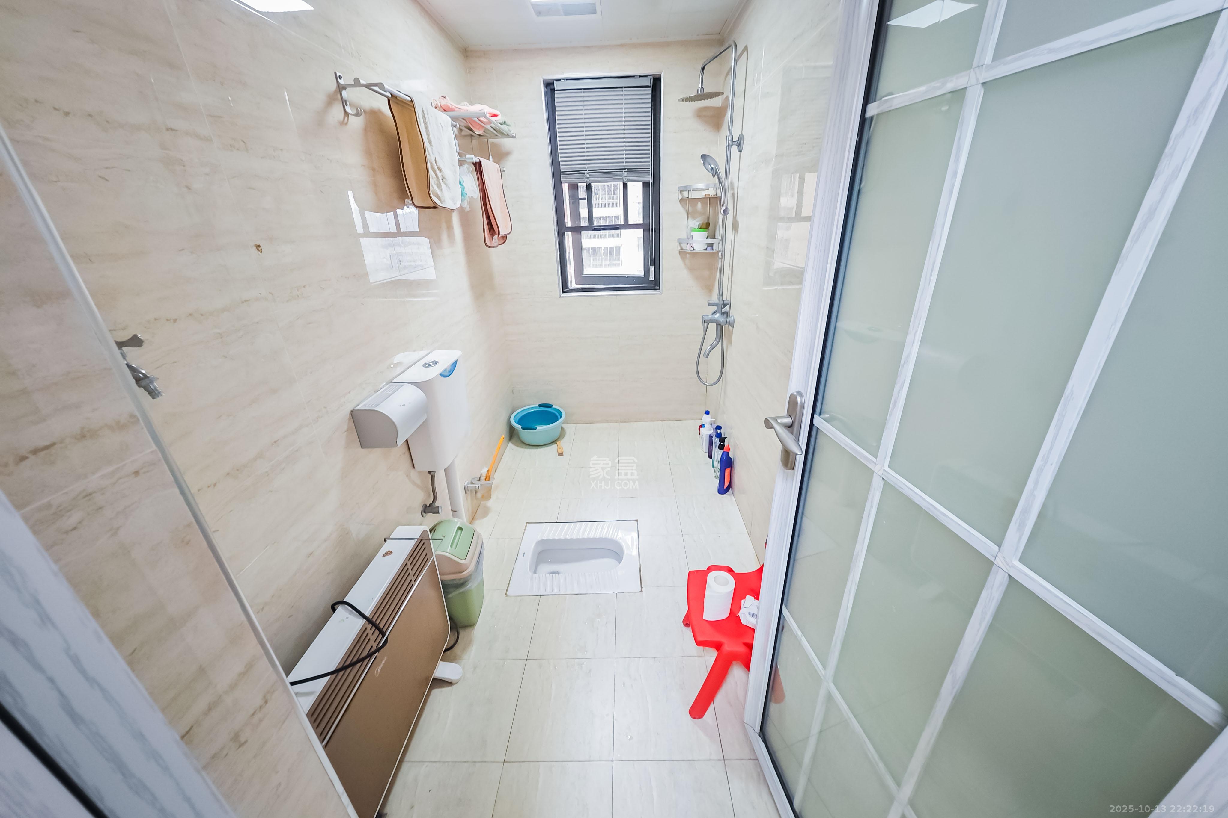 旭辉香樟公馆  3室2厅1卫    90.0万卫生间