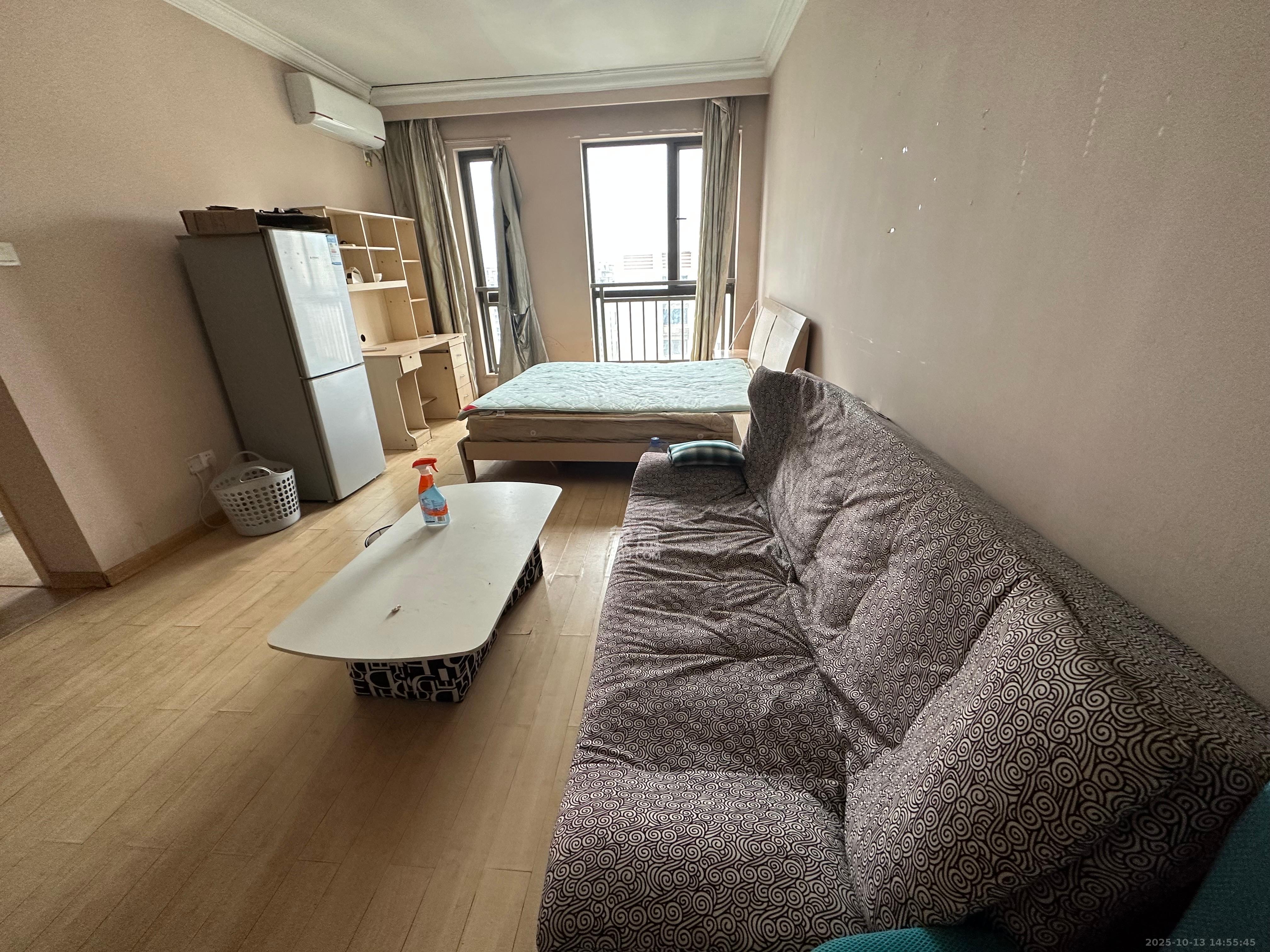 旭辉藏郡(藏郡、旭湘华府) 1室0厅1卫 1400.0元/月 旭辉藏郡(藏郡、旭湘华府) 1室0厅1卫 1400.0元/月室内图