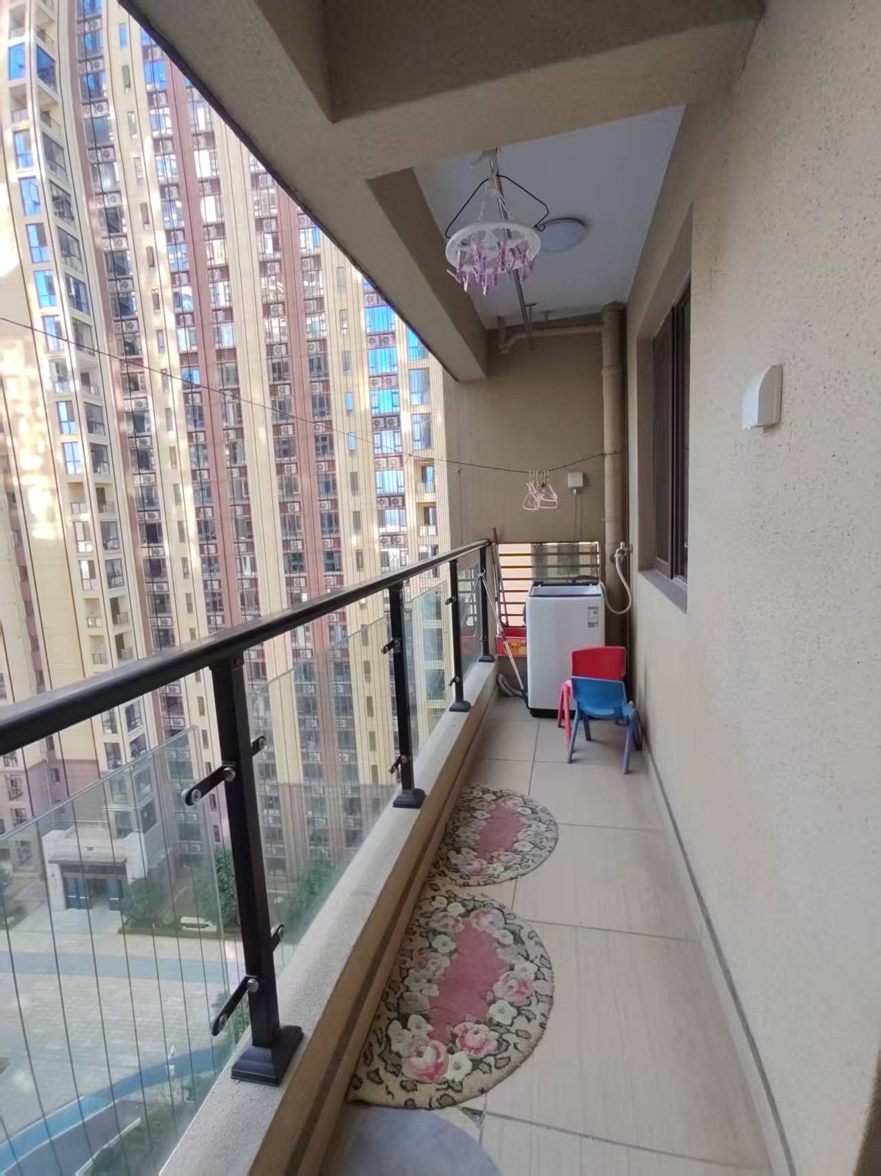 华耀碧桂园十里江湾誉峯 2室1厅1卫 1800.0元/月 华耀碧桂园十里江湾誉峯 2室1厅1卫 1800.0元/月室内图