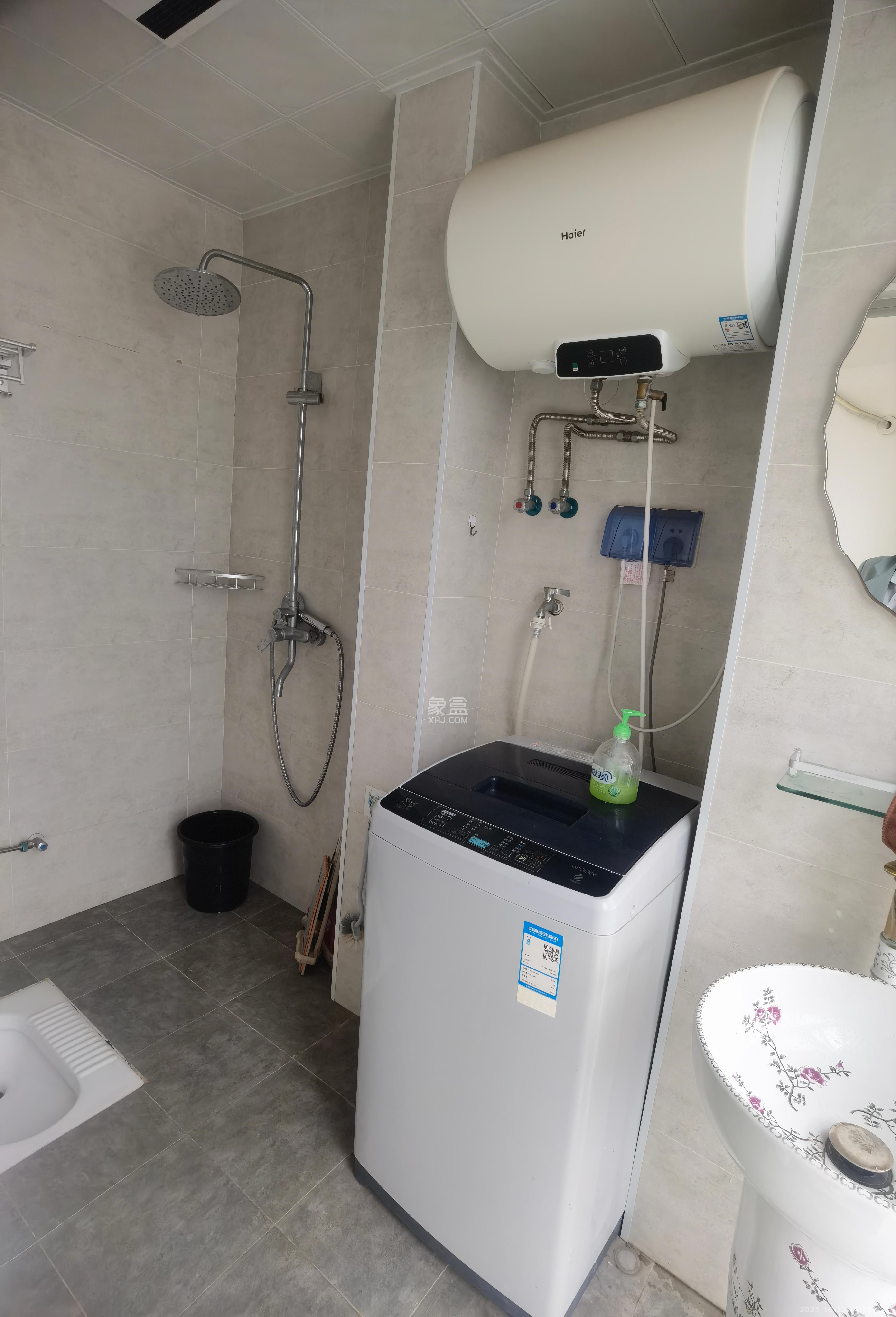 汀湘十里  1室1厅1卫    1300.0元/月 汀湘十里  1室1厅1卫    1300.0元/月室内图