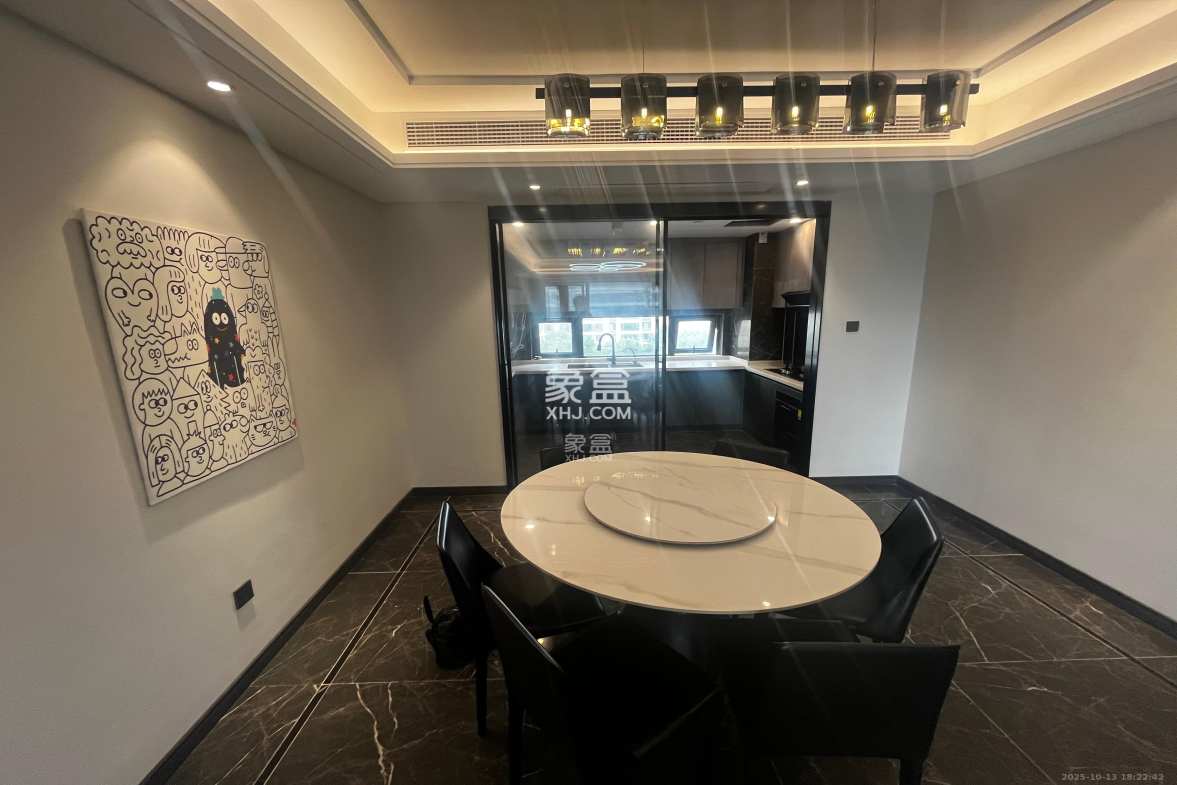 绿地麓云国际 1室0厅0卫 6000.0元/月 绿地麓云国际 1室0厅0卫 6000.0元/月室内图