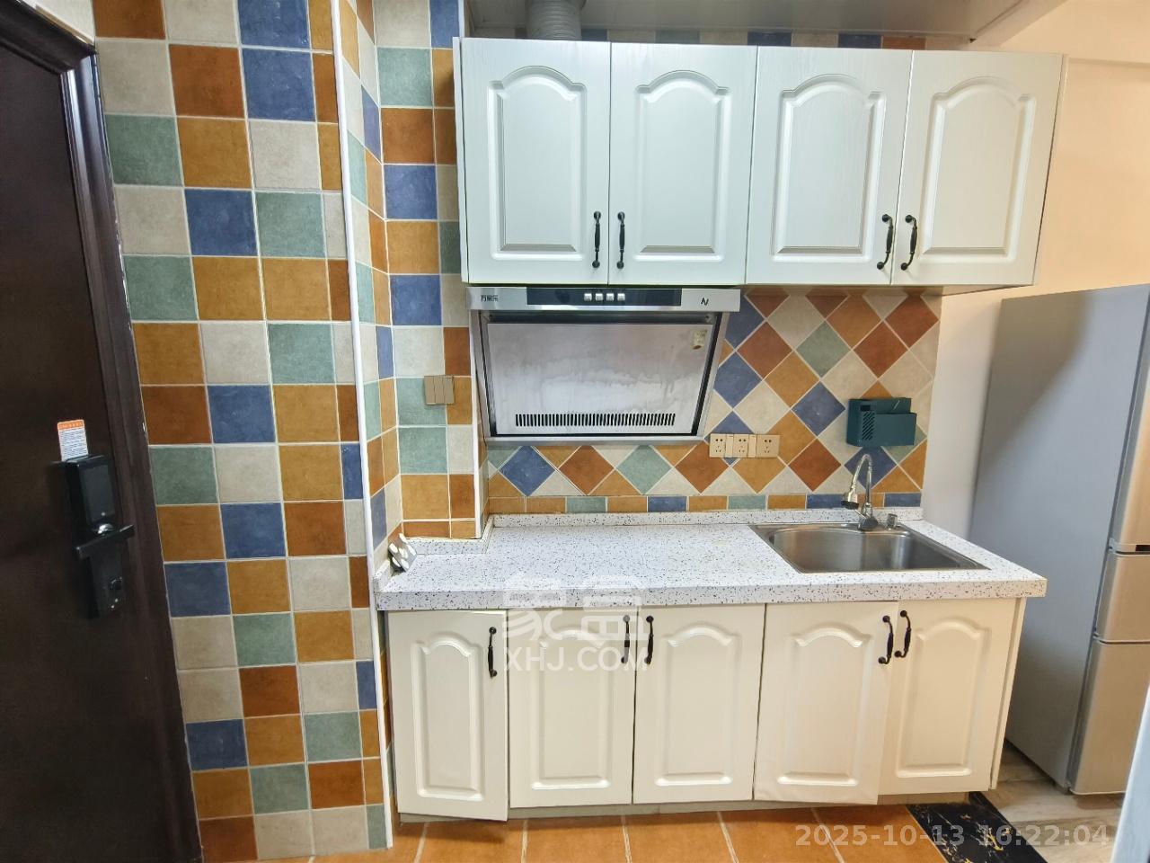 梅溪国际公寓(步步高新天地)  1室1厅1卫    1600.0元/月 梅溪国际公寓(步步高新天地)  1室1厅1卫    1600.0元/月室内图