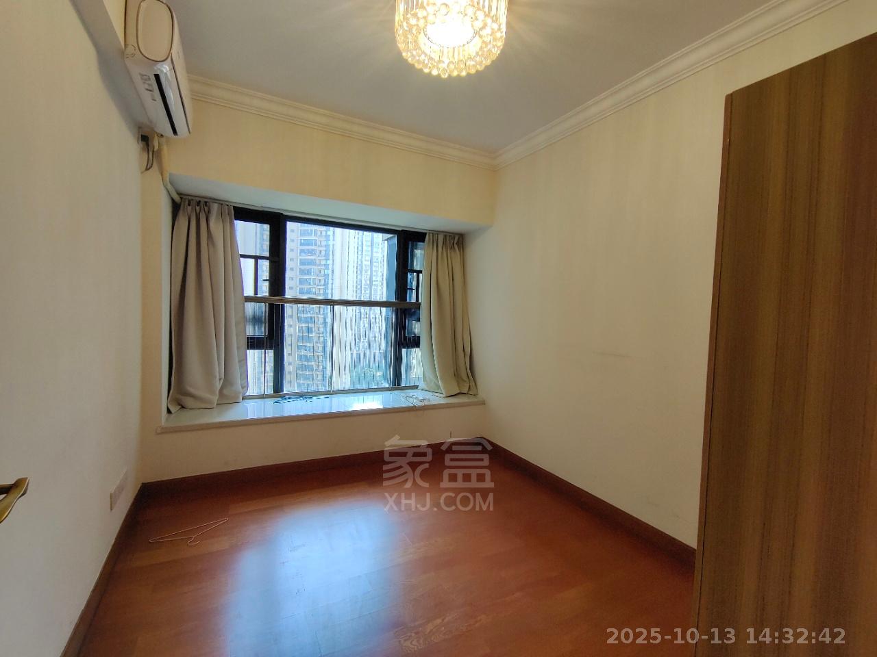 恒大华府 4室2厅2卫 3500.0元/月 恒大华府 4室2厅2卫 3500.0元/月室内图