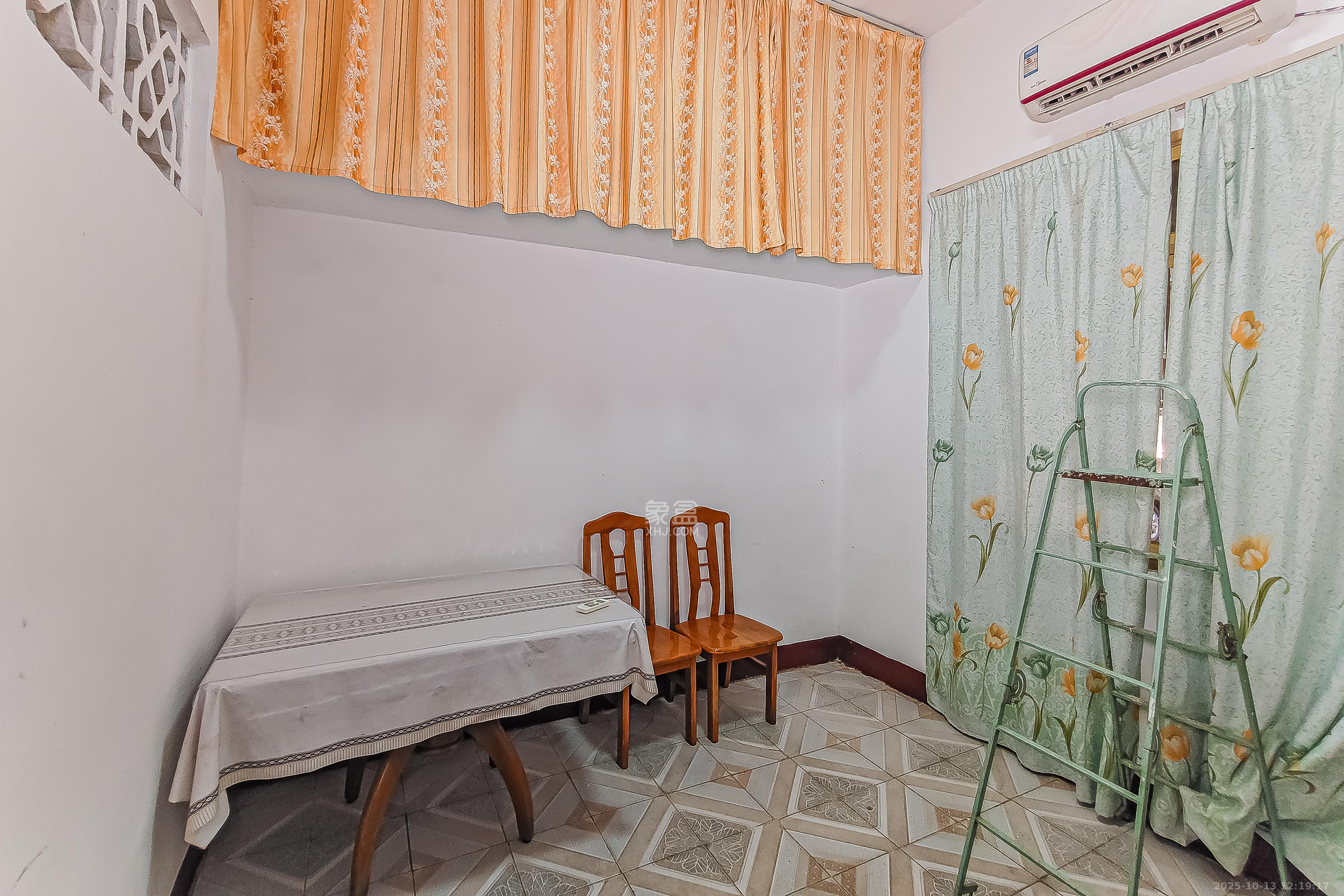 长沙理工大学东院西院  3室2厅1卫    49.8万 长沙理工大学东院西院  3室2厅1卫    49.8万客厅