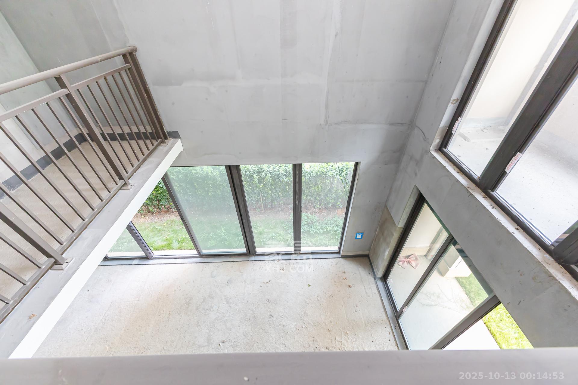 时代建发和著  4室2厅3卫    450.0万 时代建发和著  4室2厅3卫    450.0万客厅