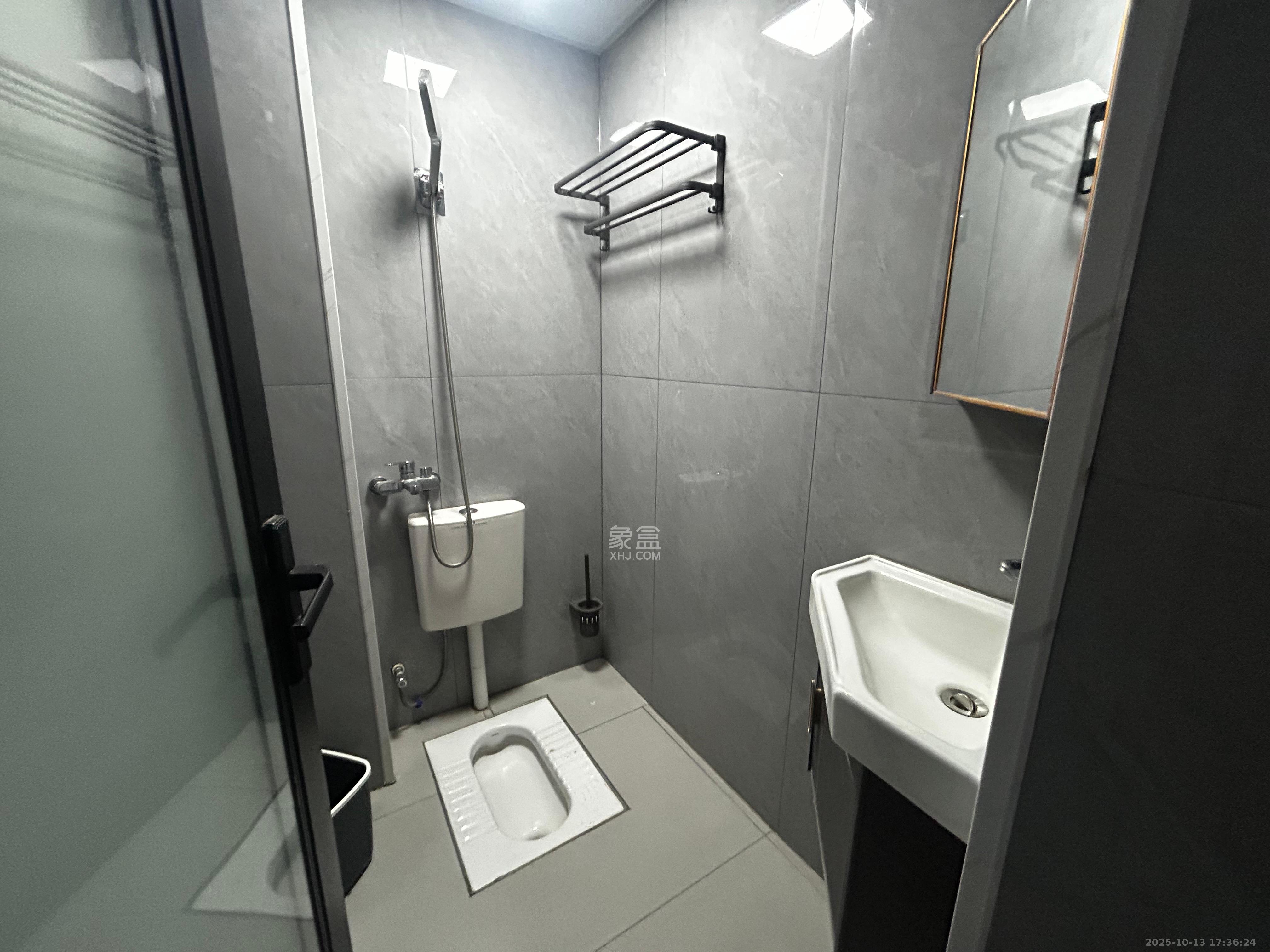 阳光城翡丽云邸  3室2厅2卫    2500.0元/月 阳光城翡丽云邸  3室2厅2卫    2500.0元/月室内图