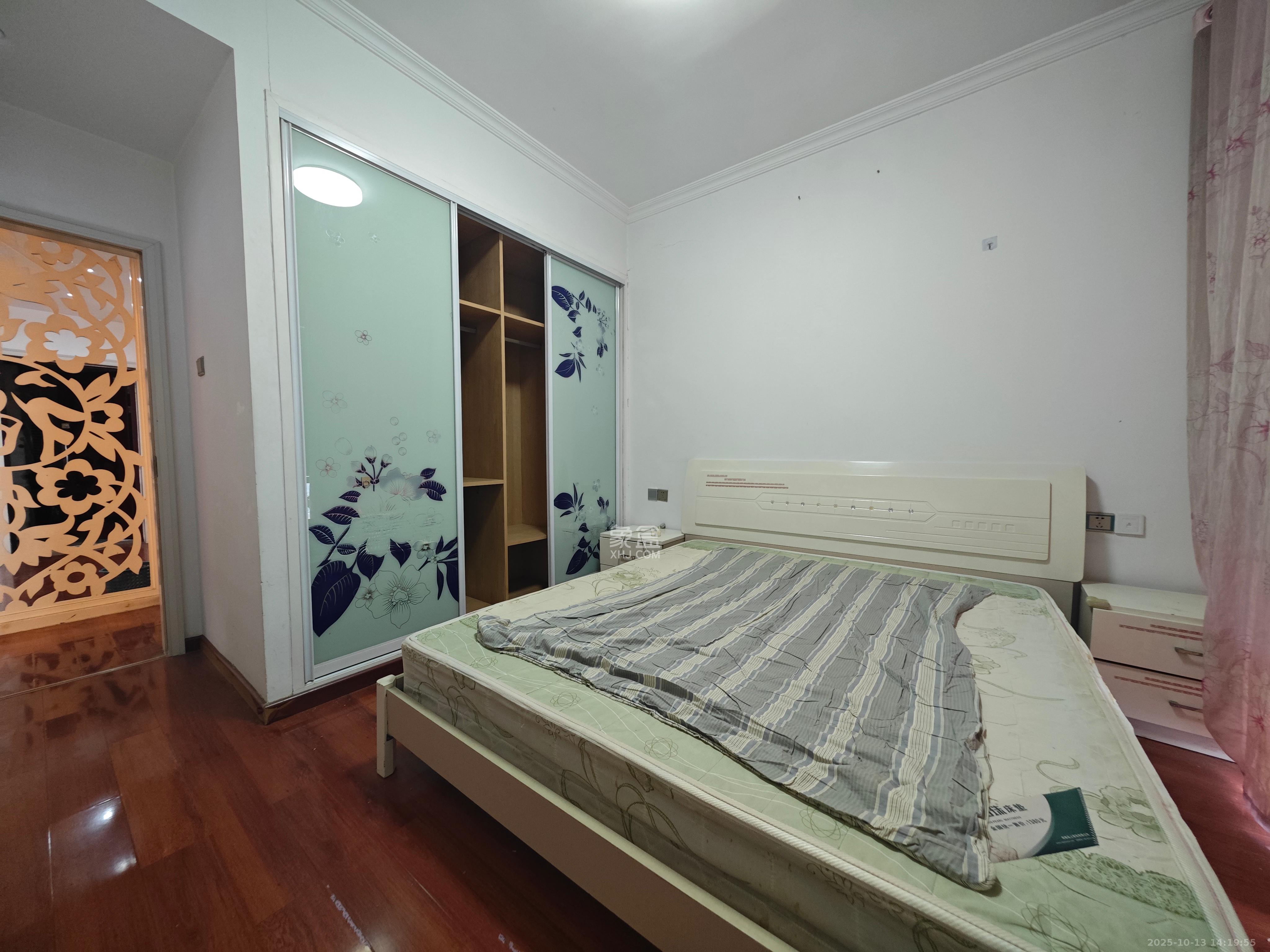 城南故事家园  2室2厅1卫    1800.0元/月 城南故事家园  2室2厅1卫    1800.0元/月室内图