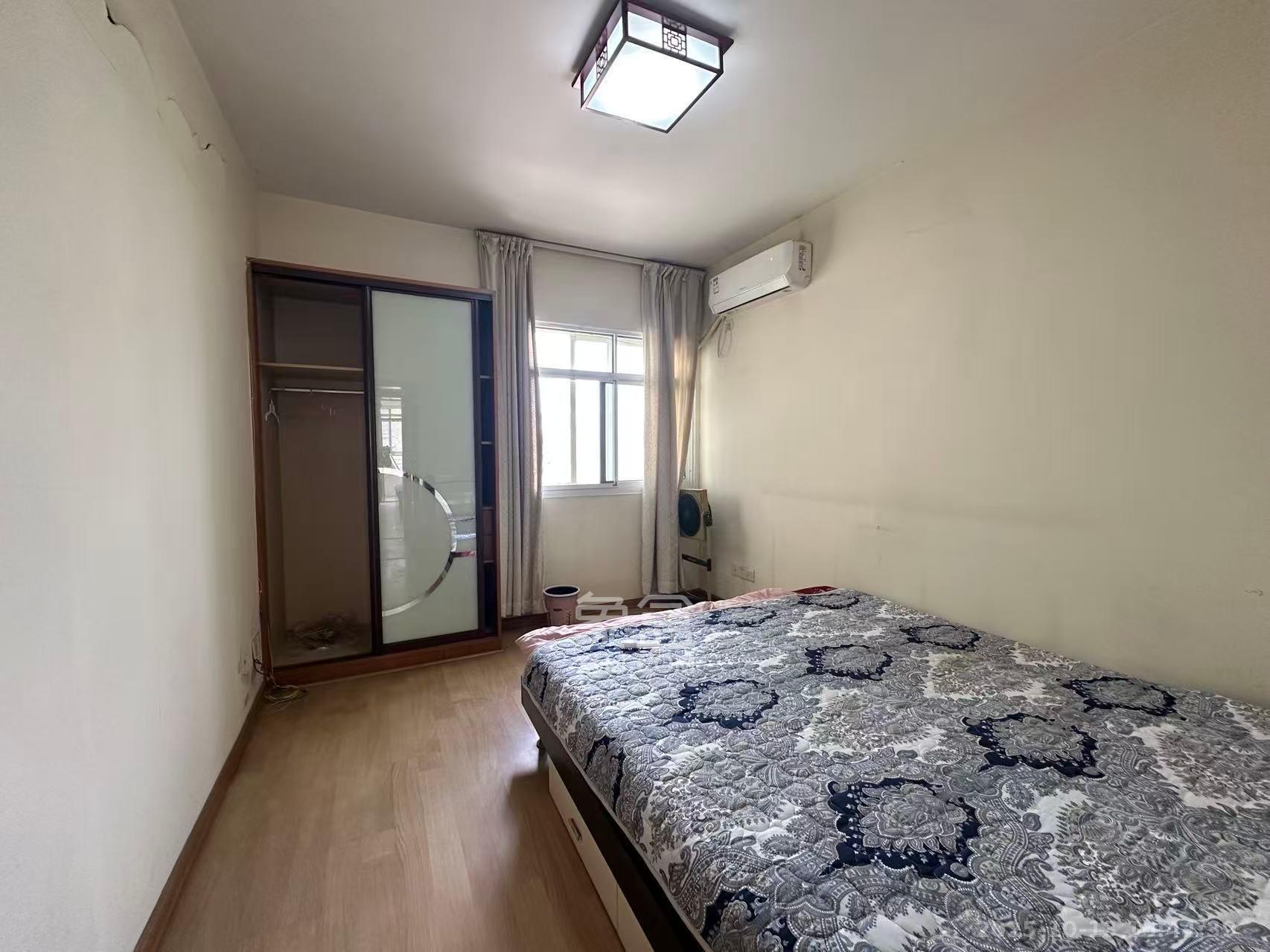 四季美景一、二期 3室2厅2卫 2400.0元/月 四季美景一、二期 3室2厅2卫 2400.0元/月室内图