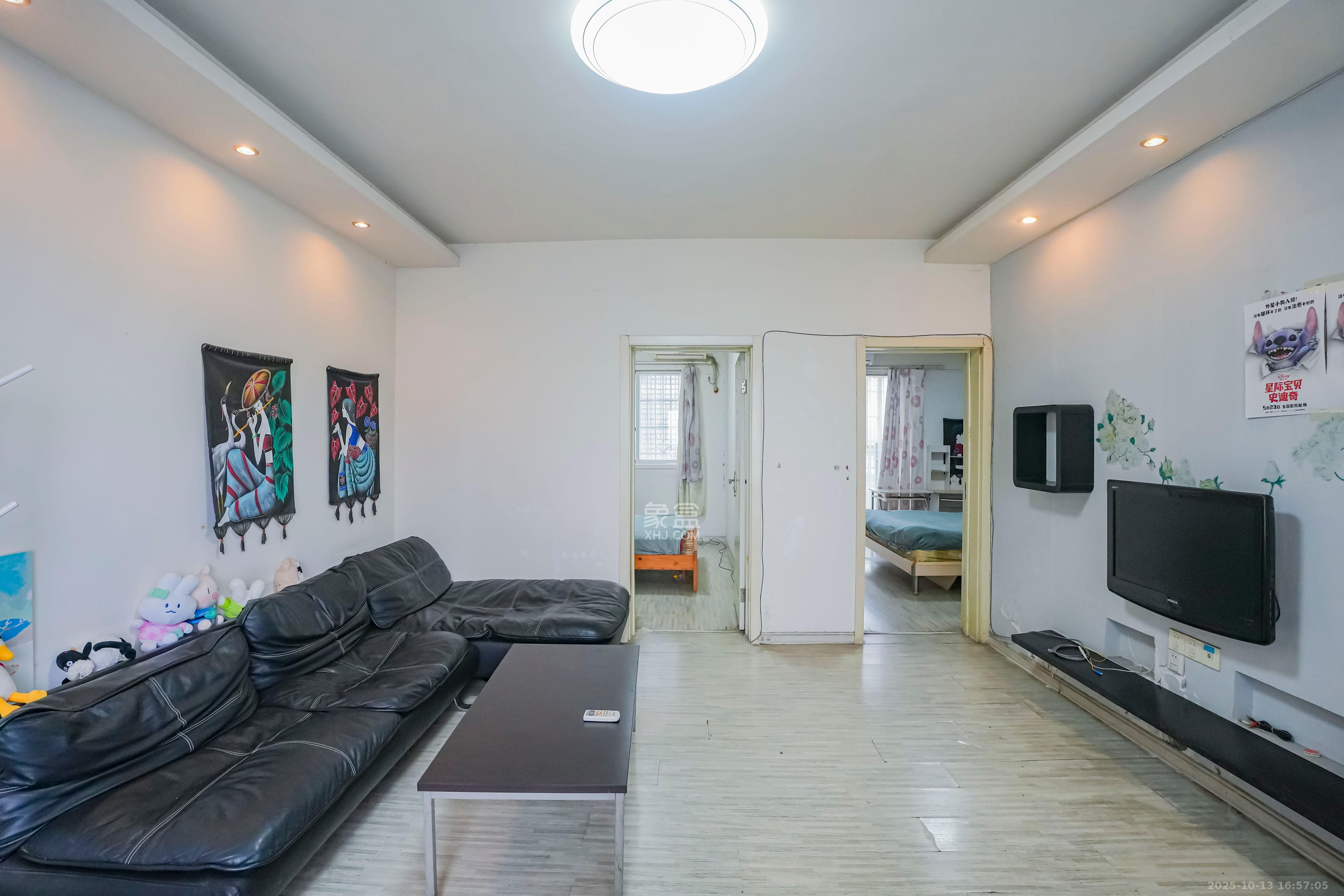 新家园  2室1厅1卫    58.0万 新家园  2室1厅1卫    58.0万客厅