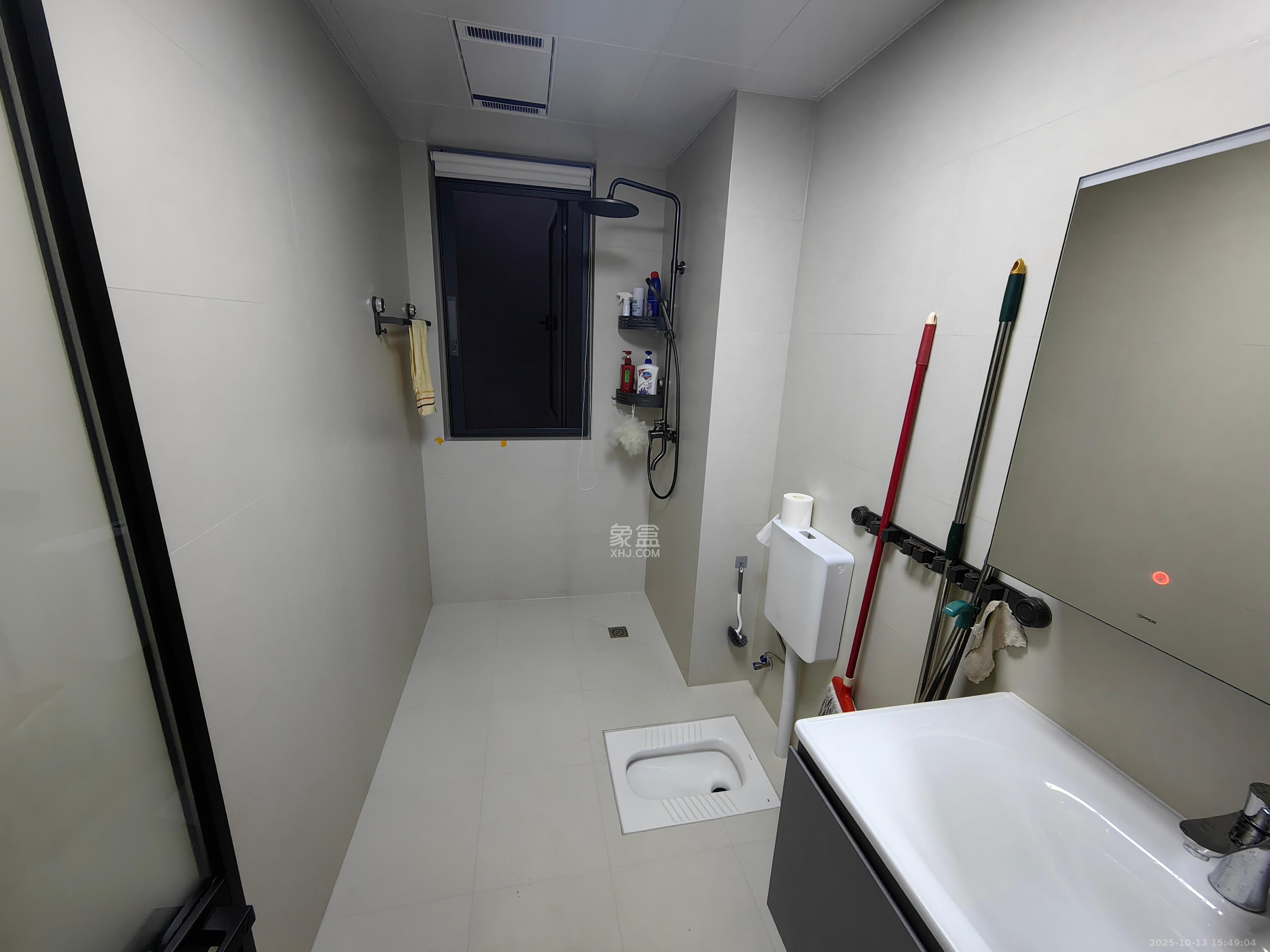 正荣梅溪紫阙台  4室2厅2卫    11000.0元/月室内图