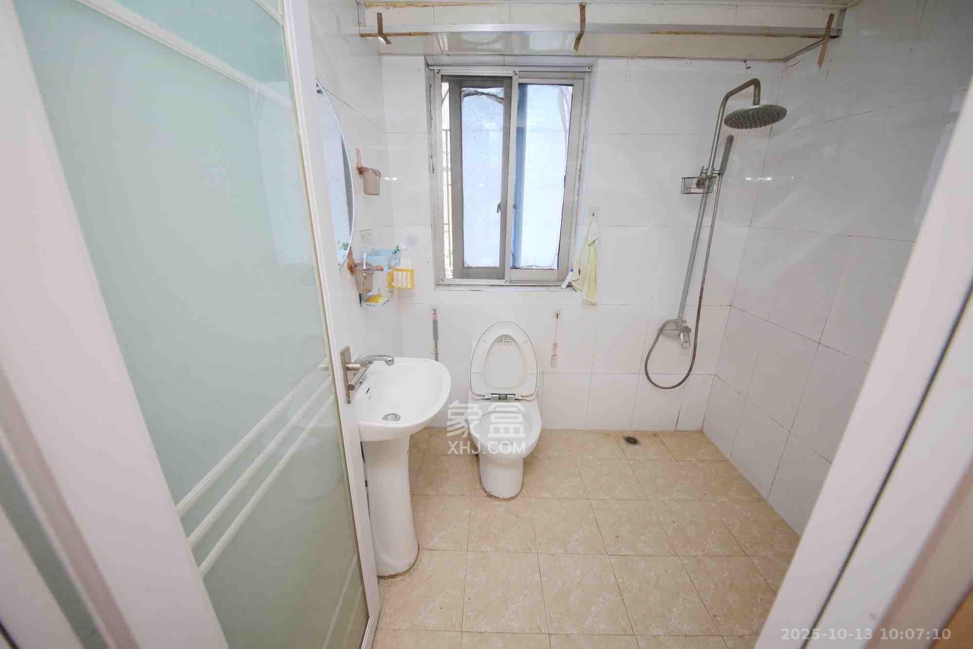 赐闲湖（机关事务管理单位房）  3室1厅1卫    2400.0元/月室内图